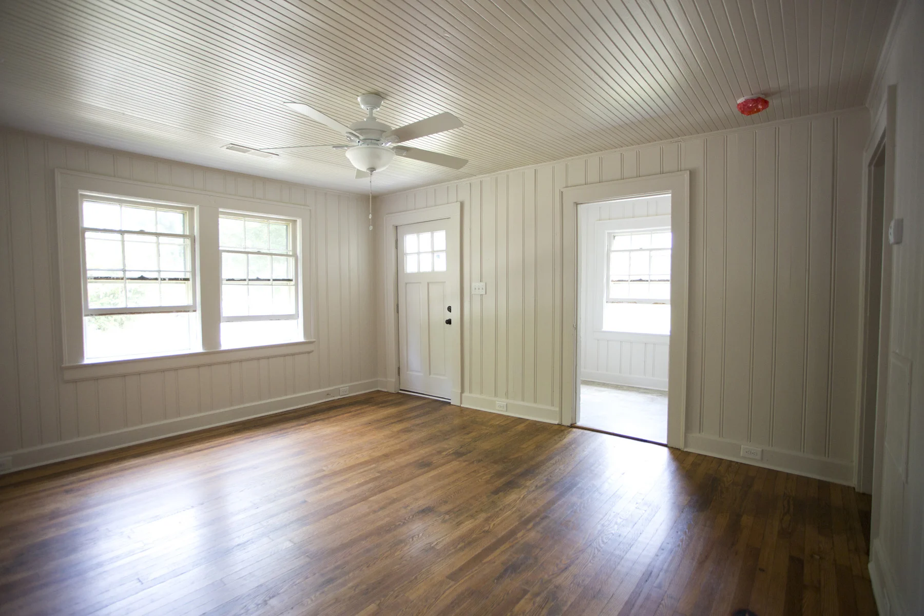 Interior-02-Living room into kitchen.jpg