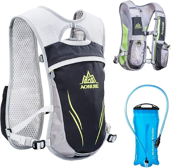 TRIWONDER Hydration Pack Water Backpack 5.5L