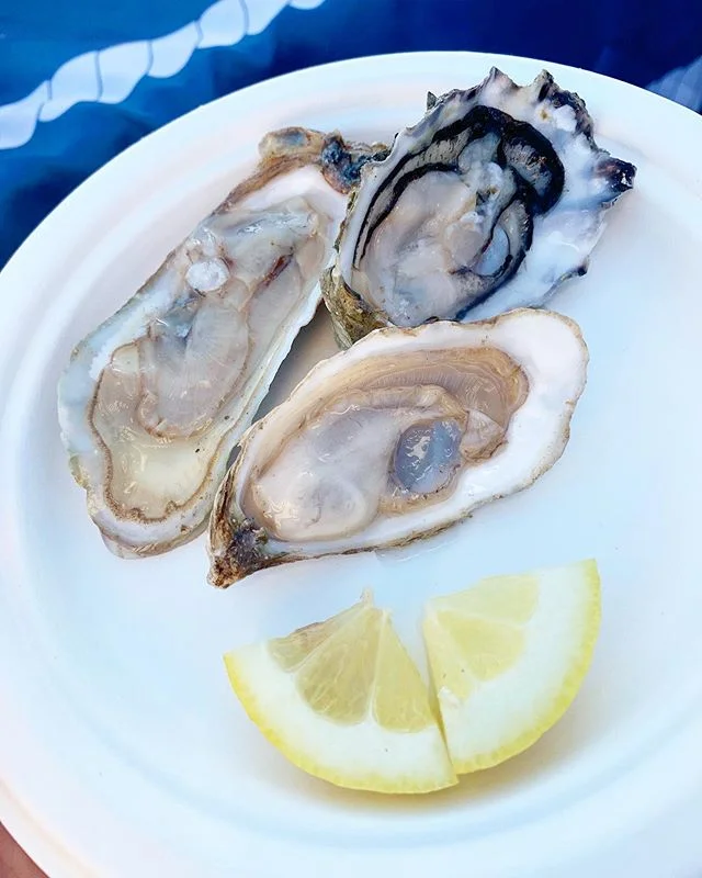 Oyster trio 🥰 By @islandoysters at #NautiByNature on the @rivergambler 🐚🐚🐚🍋🍋🍋 / 📷 credit to @tofoodies #toronto #yelptoronto #islandoysters #tofoodies