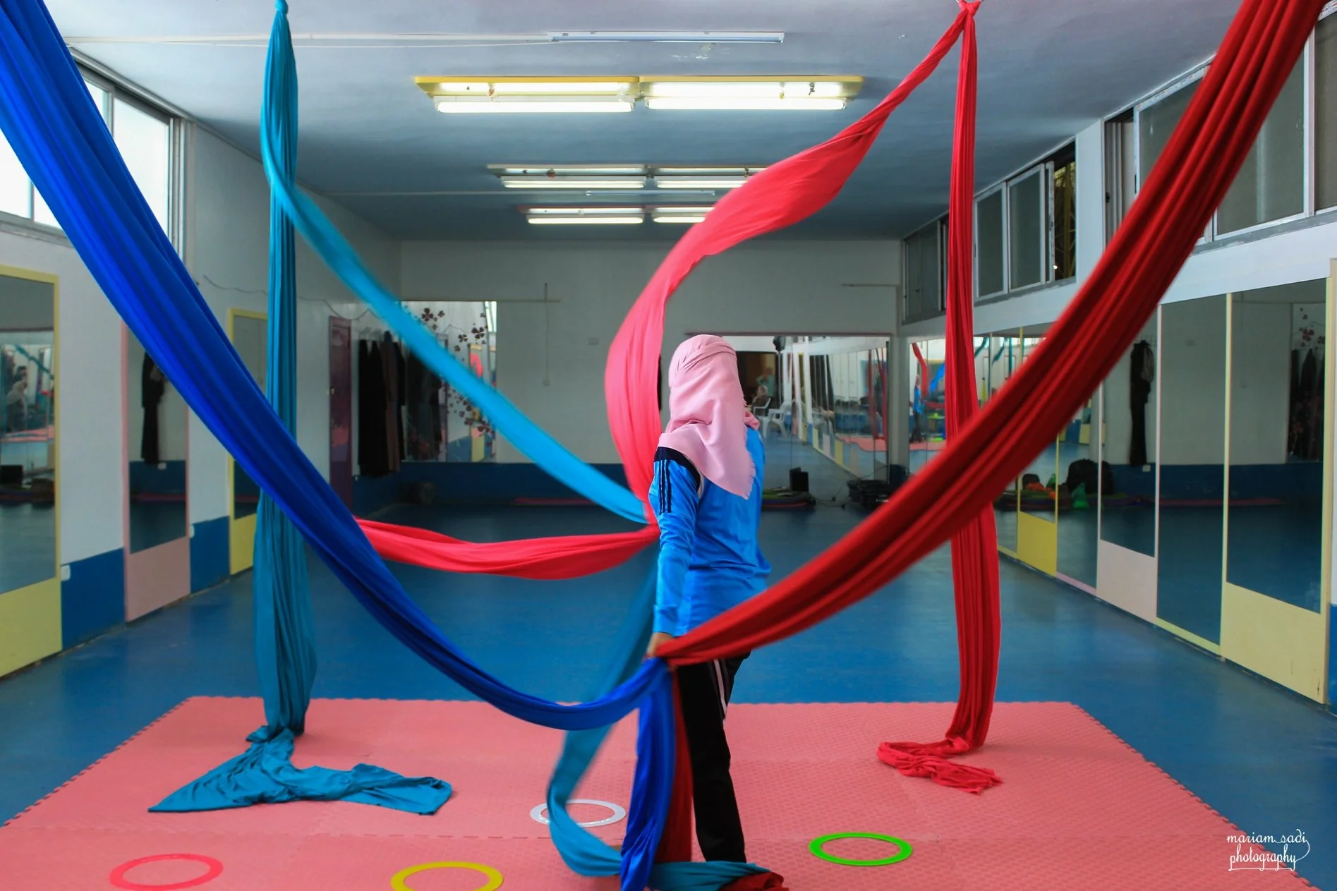 silks women.JPG
