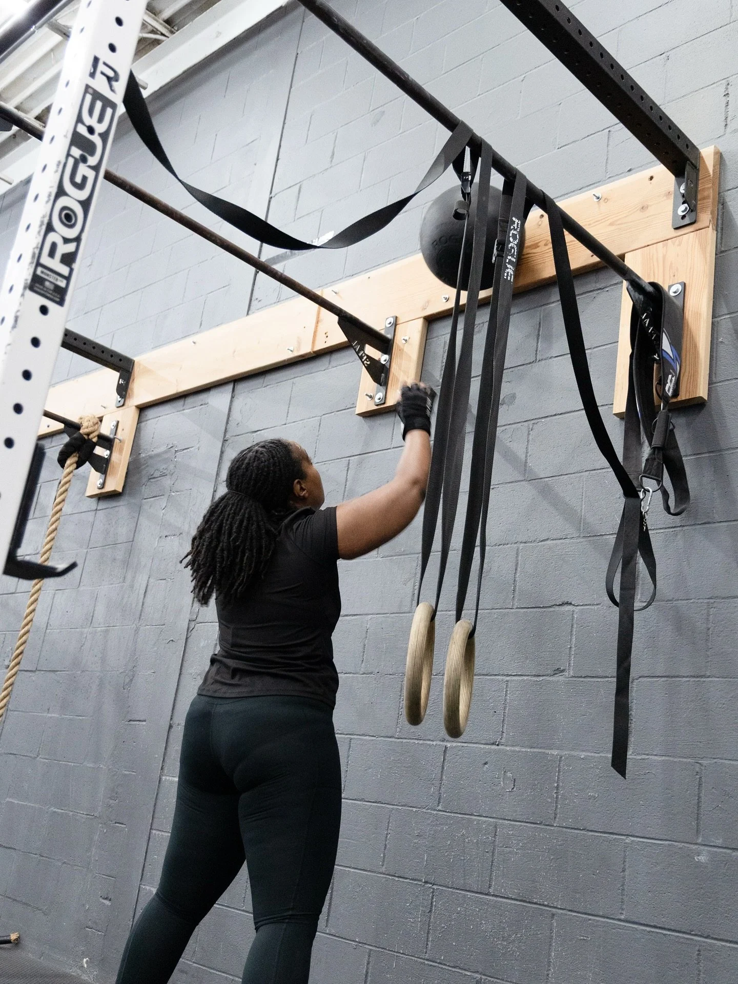 Science 💣 - Build strength &rarr; increase muscle density &rarr; change your metabolism &rarr; earn more freedom with your nutrition and lifestyle.

Basic cardio? Just calories in vs. calories out.

Strength progressions will creates stimulus, adapt