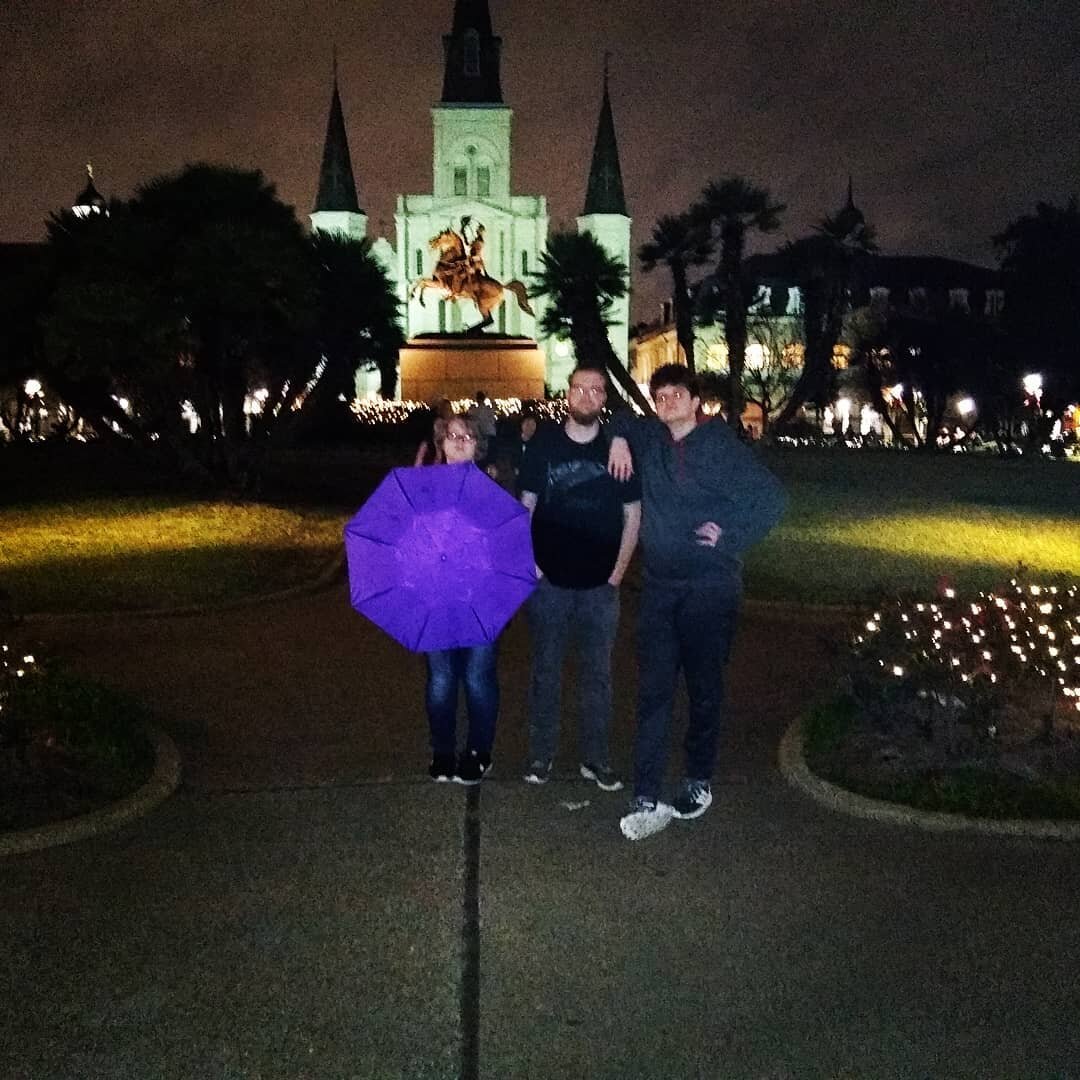 My kids got to have their first visit to New Orleans this weekend. This year they asked for an adventure and memories instead of the usual Christmas gifts.

So, @tamararhyne and I surprised them with a trip to someplace they've never been. Along the 