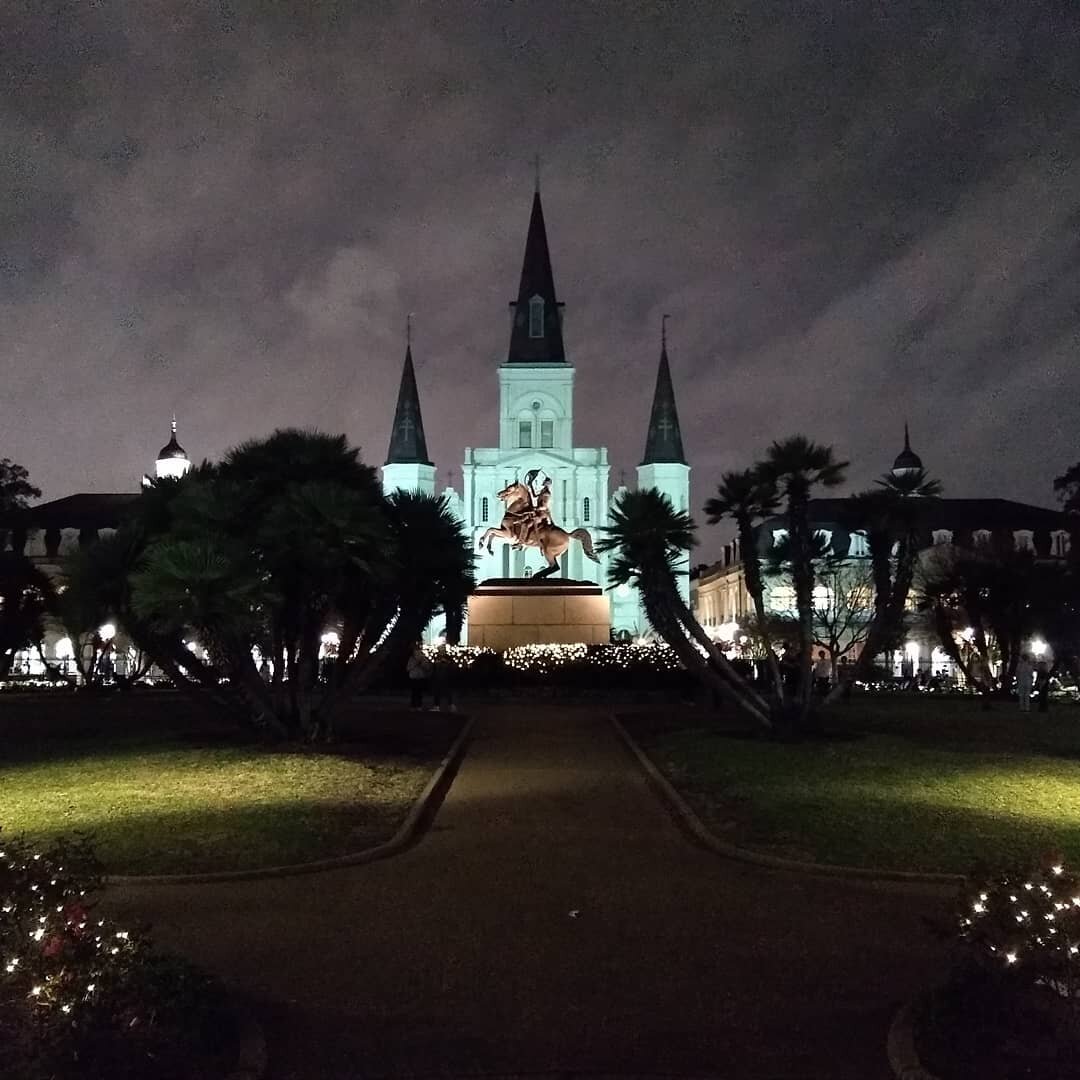 I took advantage of a rare moment to snap a photo here with no people in the photo also snapping a photo! It's one of the biggest miracles of 2019!

#neworleans #nola
