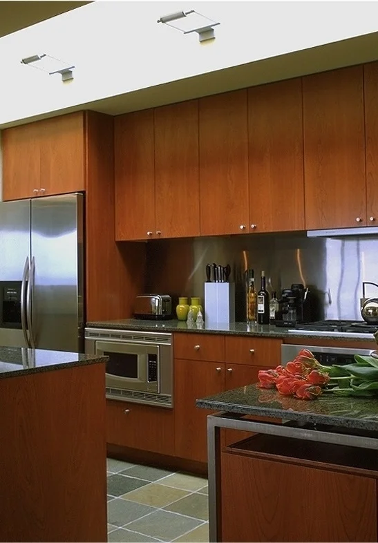 455 Kitchen.jpg