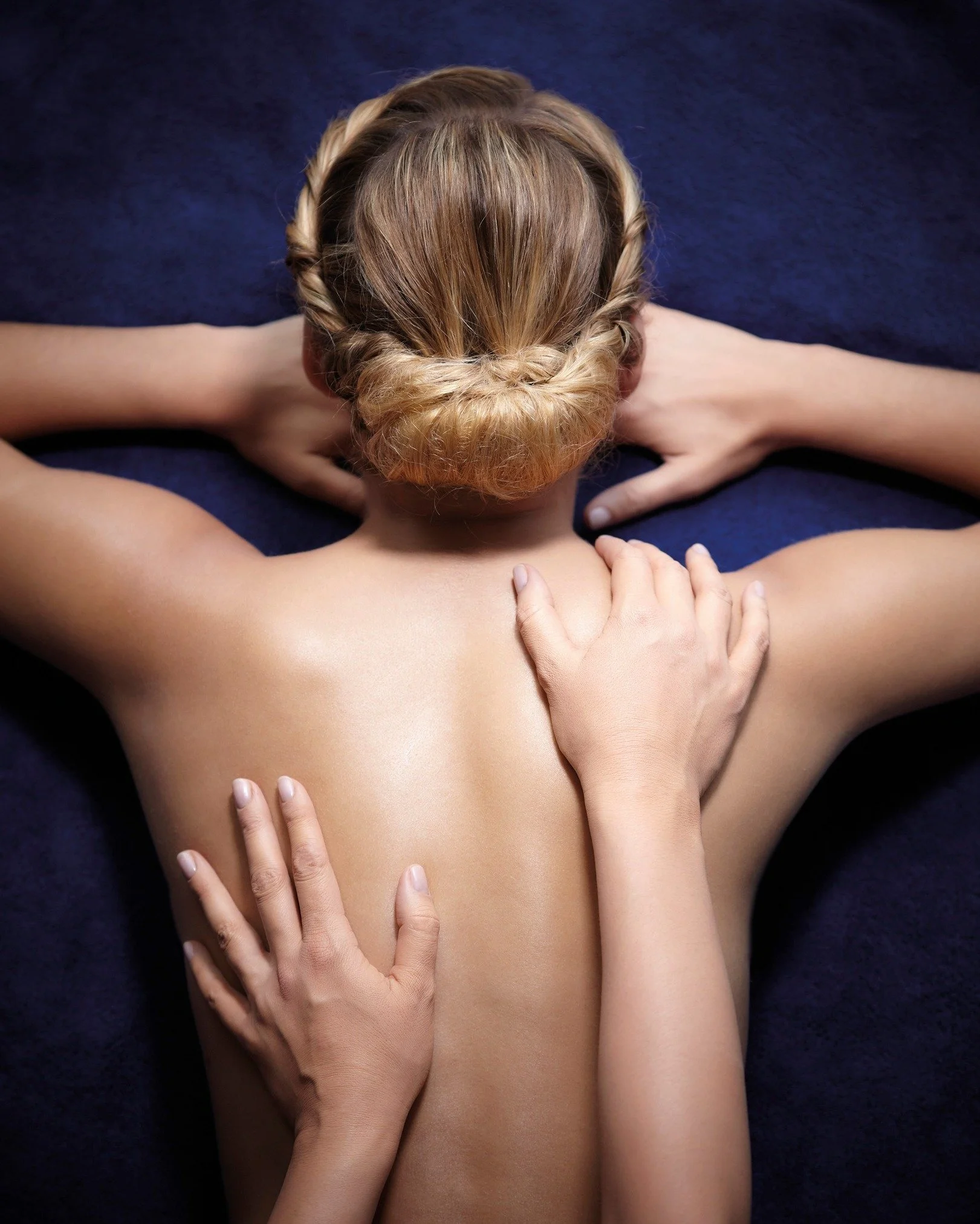 May is the perfect time for a reset. 🌿

Treat yourself to our Firming Swedish Massage Special at Aqua Spa:
&bull; 50 minutes for $160
&bull; 80 minutes for $210

Each Swedish Massage also includes a complimentary Skinny Bath at-home sample for a lit