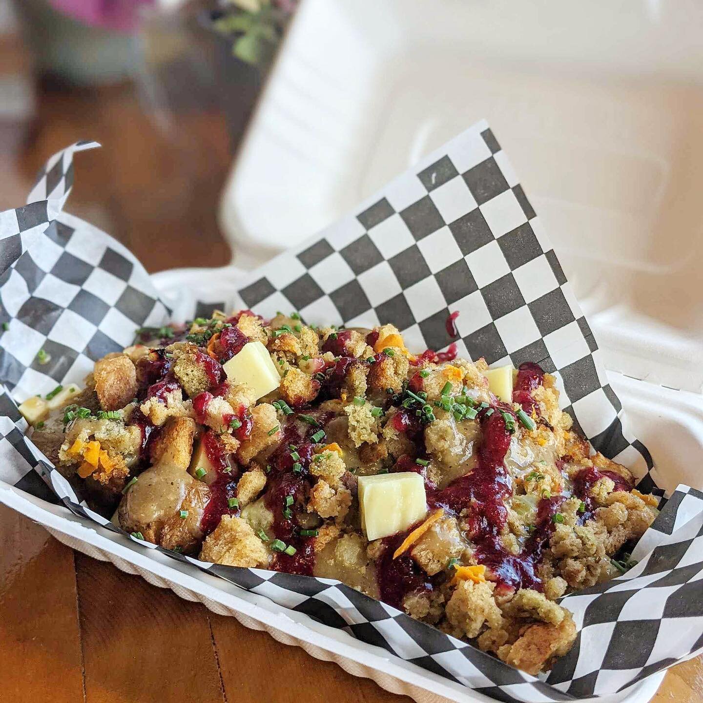 If you didn&rsquo;t know, now you know! Festive Smashed Potato Poutine is back for the WHOLE month of December. It&rsquo;s now our Tradition 🎉