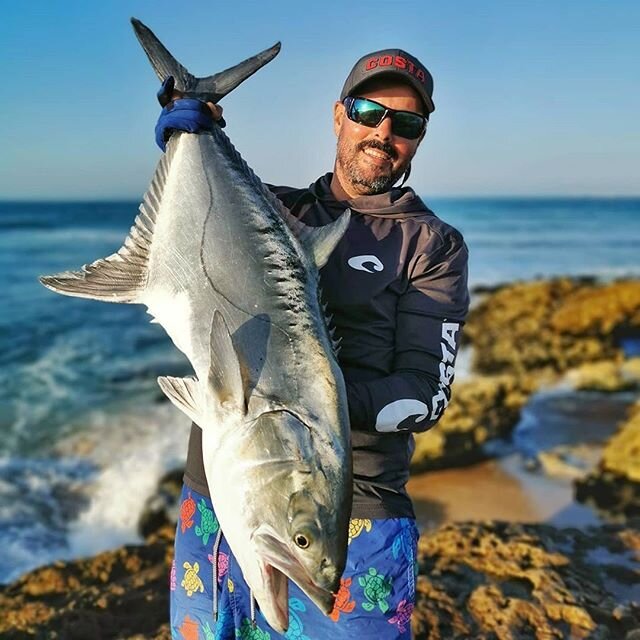 Big days with @ghali.angler 
#leerfish #saltwaterfishing #surfcasting #catchandrelease #beast #zeebaas #getoutside #getitdone