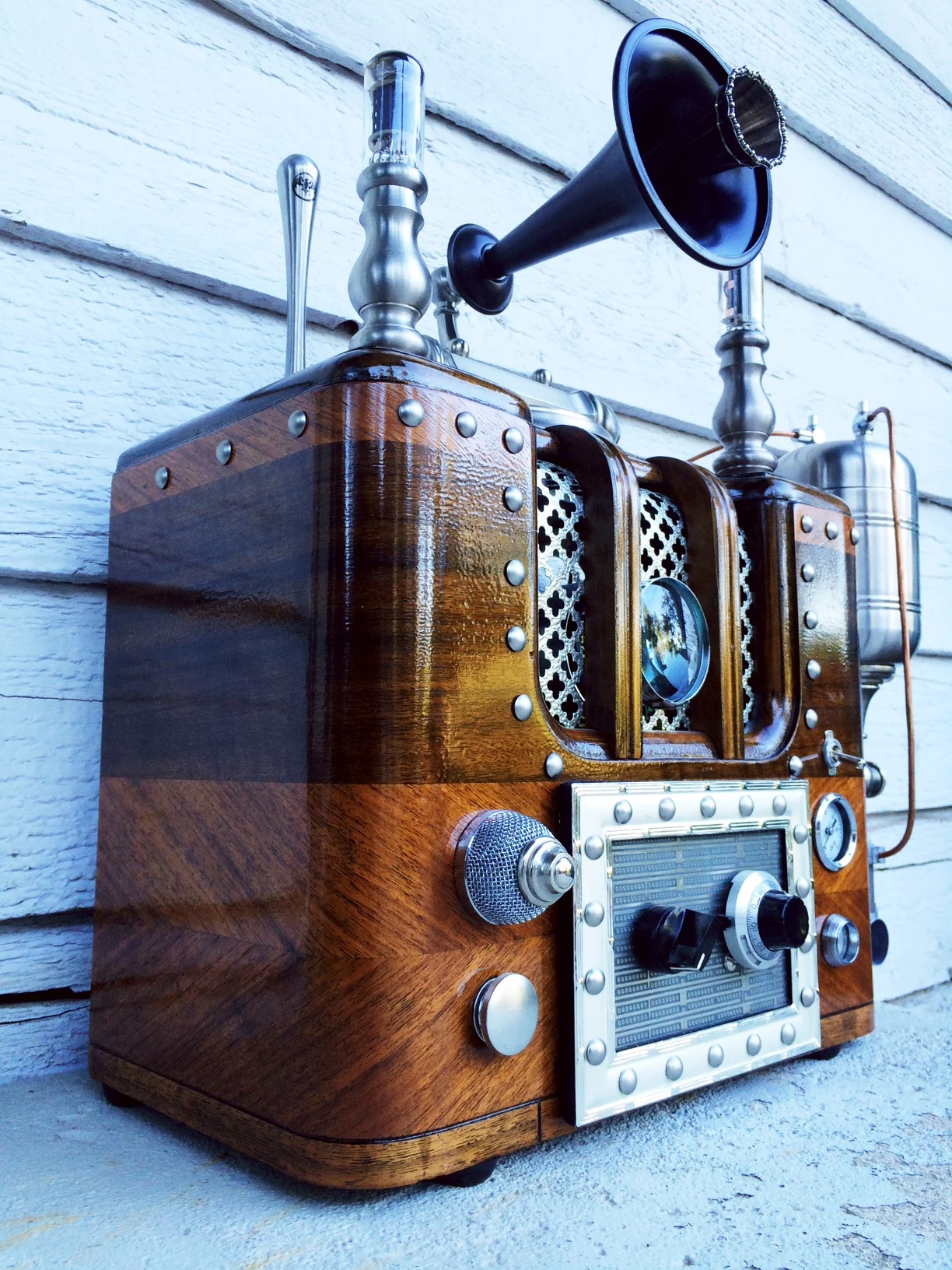steampunk-air-driven-radio-front2.JPG