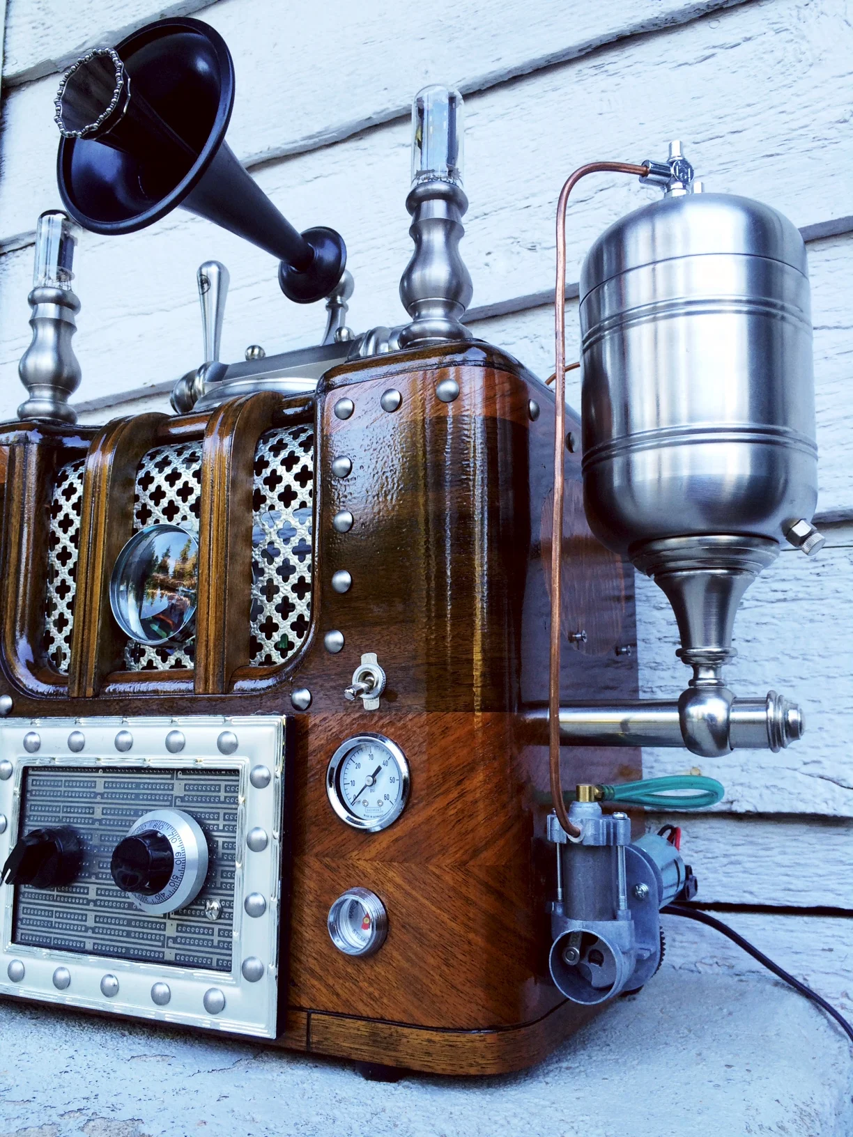 steampunk-air-driven-radio-compressor.JPG