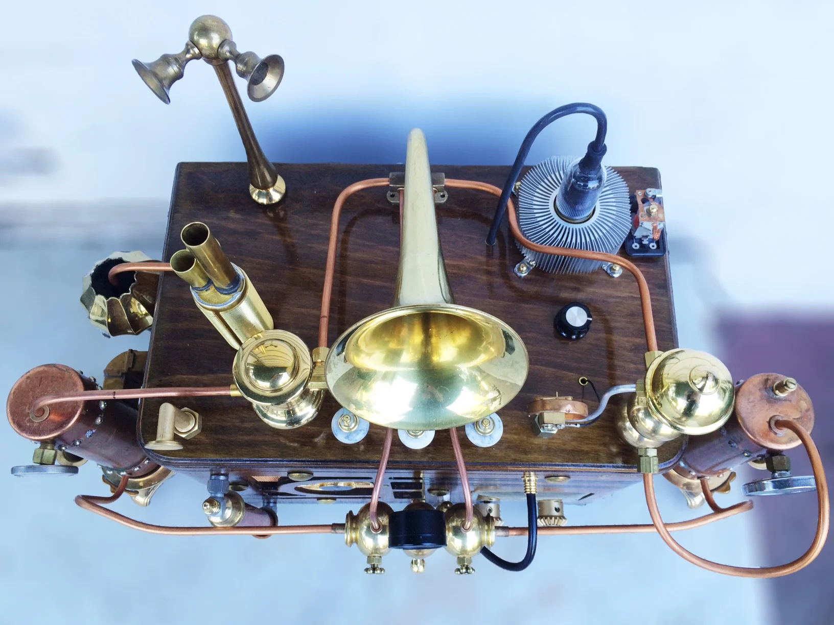 steampunk-alcohol-radio-top.JPG