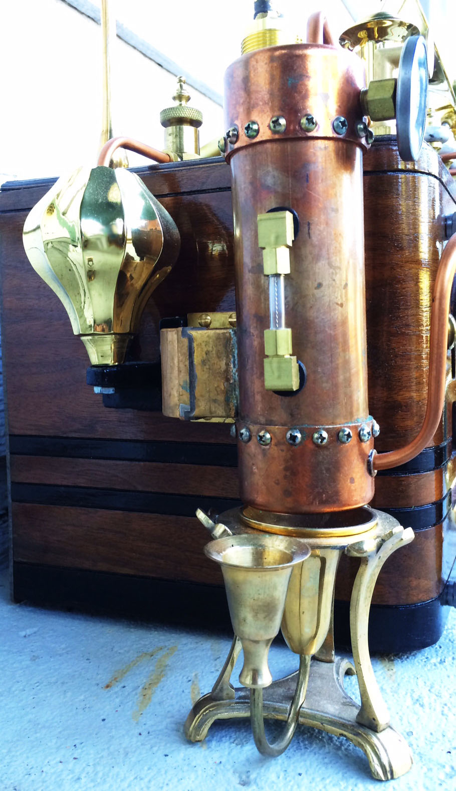 steampunk-alcohol-radio-burner-detail.jpg