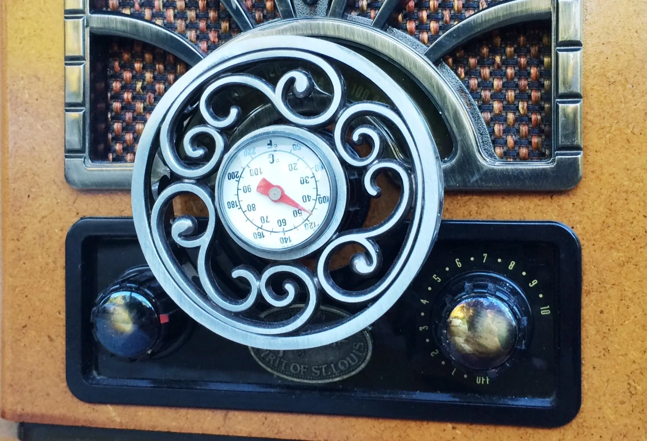 steampunk-satellite-dial-detail.JPG