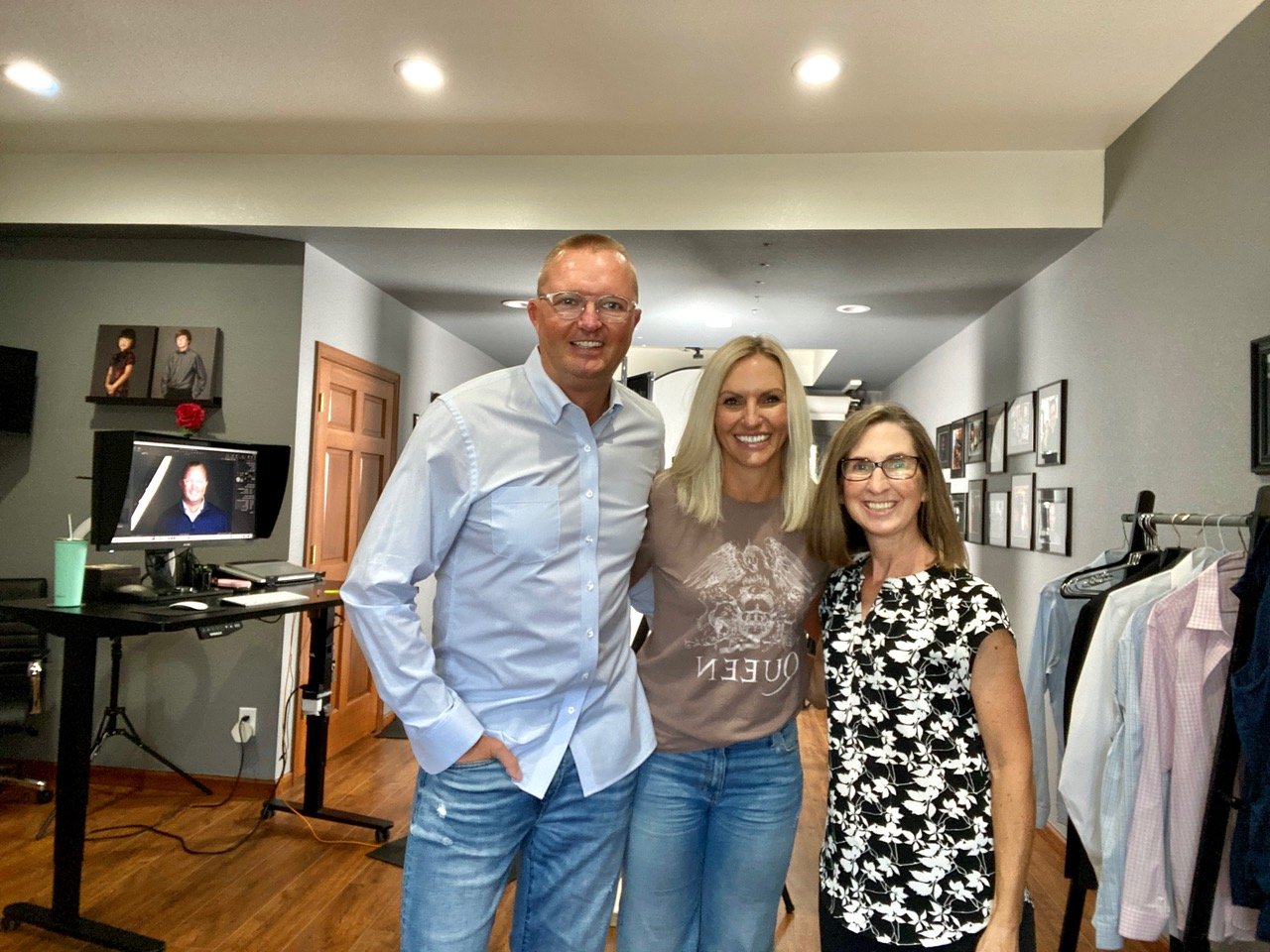 Choosing the Right Headshots Photographer: A Guide