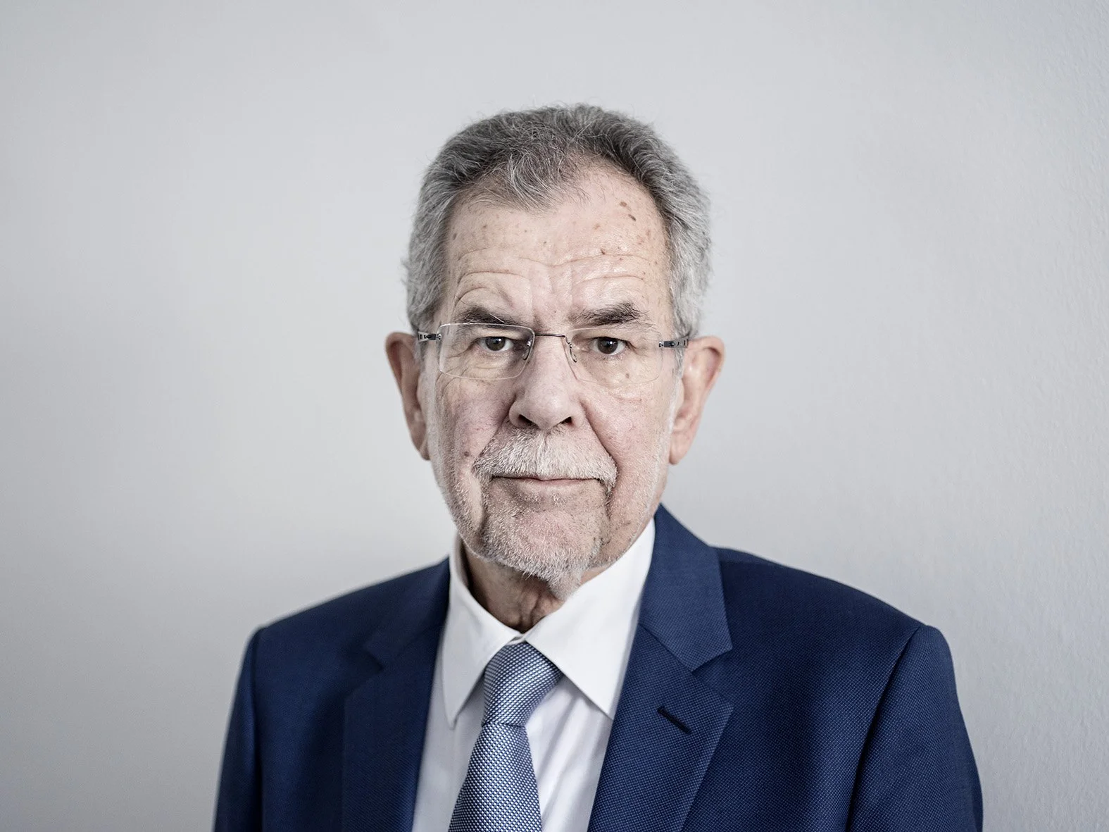  ‍  ‍                      Alexander Van der Bellen 