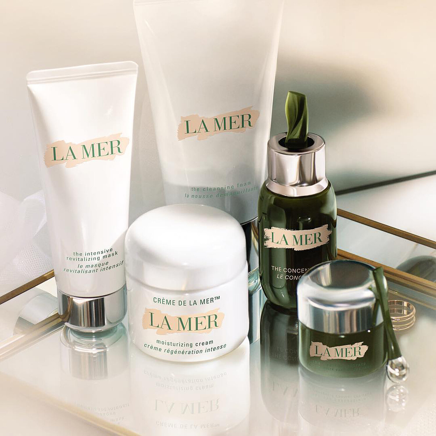 LA MER THE REVITALIZING HYDRATION COLLECTION