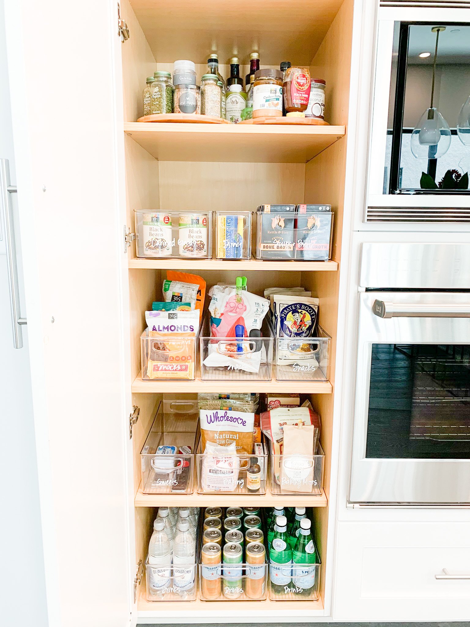 Cabinet Pantry