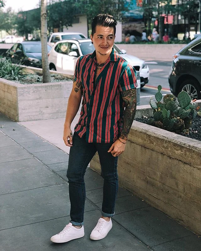 I call this my not at ACL look 💁🏻&zwj;♂️
.
.
.
.
📸: @alexiss.47