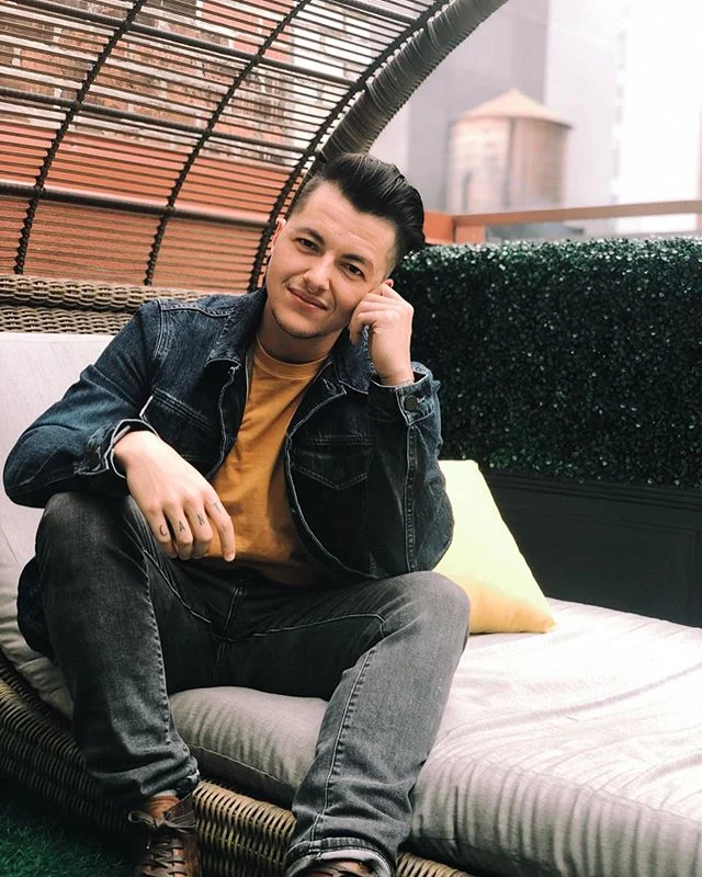 I&rsquo;ve traveled a lot of places, and I may be biased because I lived here once, but New York City is my fave and probably the best place on earth. 🌆
.
.
.
Thanks so much for having us @staypineapple 🍍 #staypineapple