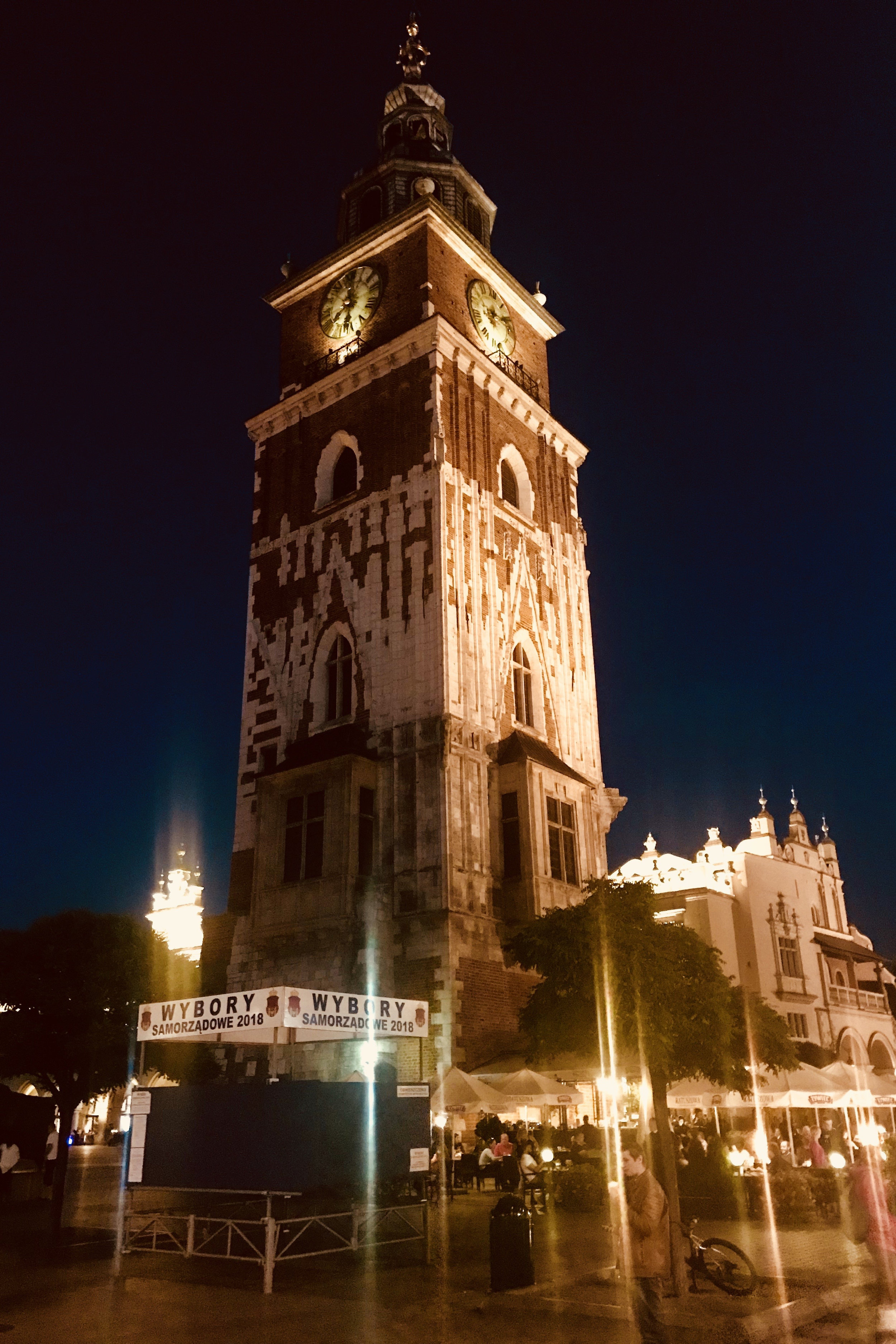 Krakow clock tower.jpg