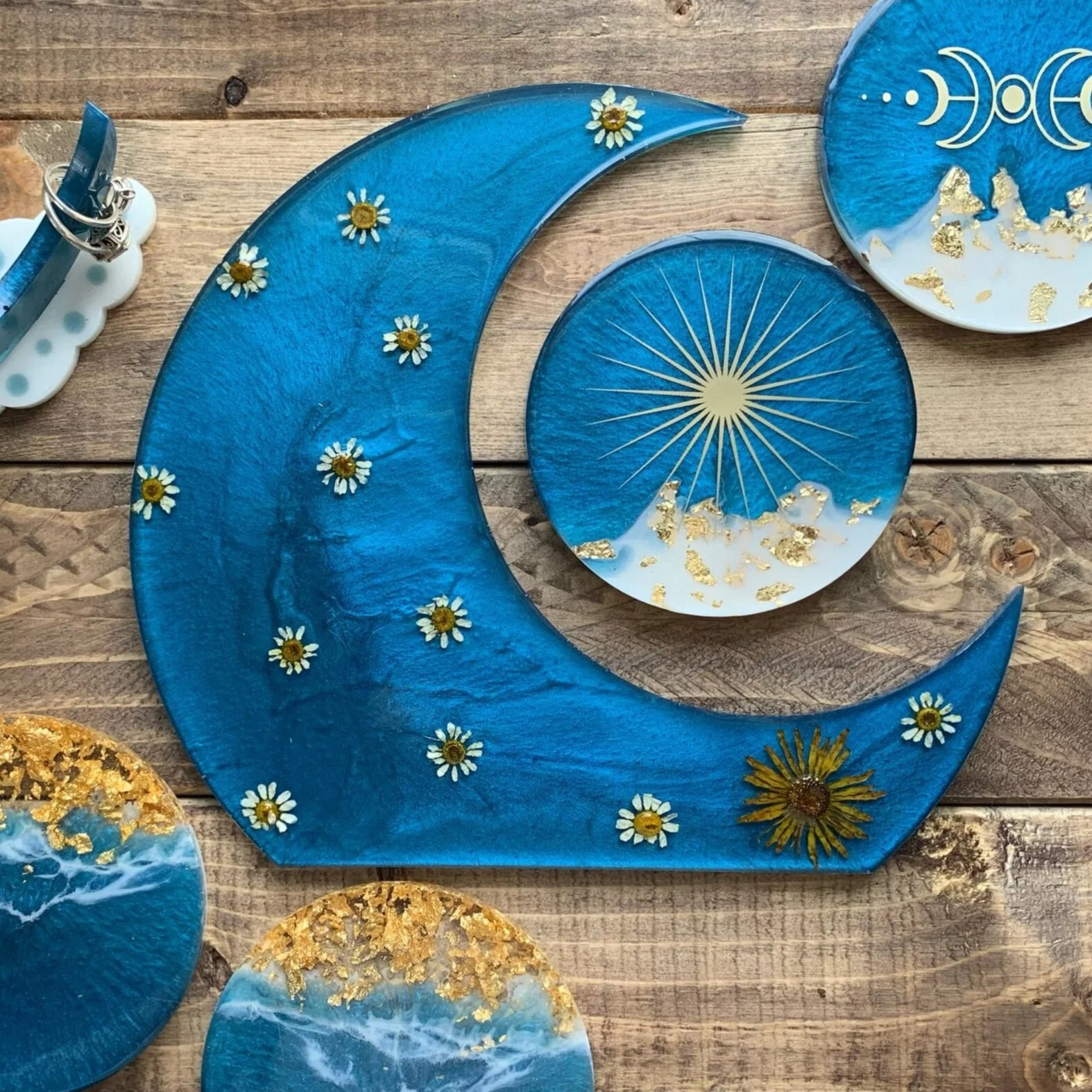 Blue Chamomile Standing Moon