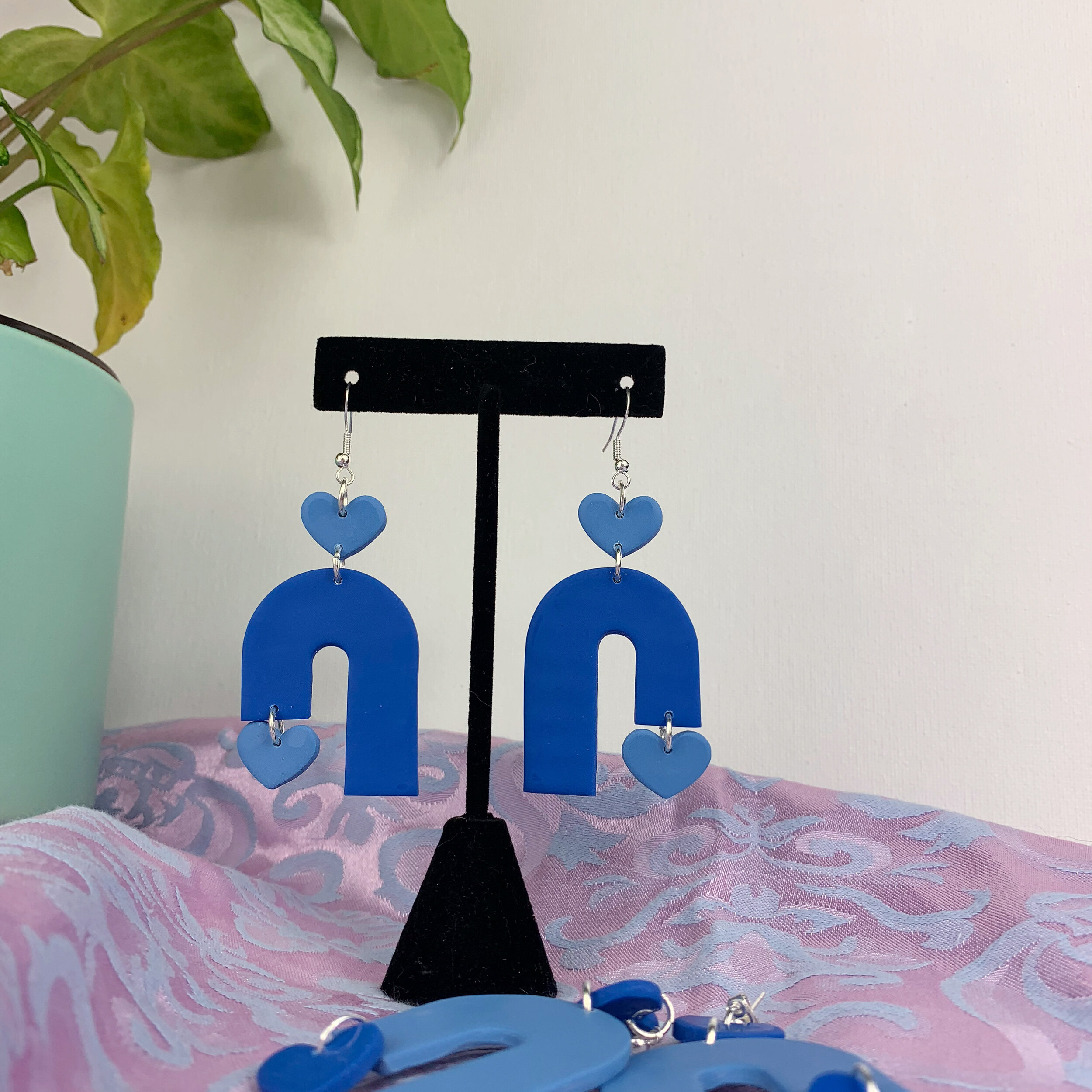 Dark Blue Heart Arch