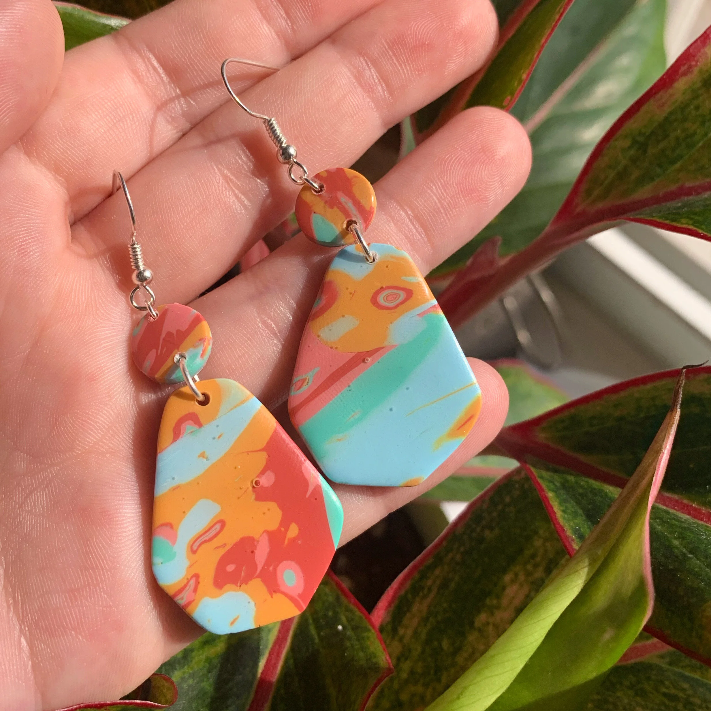 6844844D-331F-4CF4-83E2-013993A4DEE5