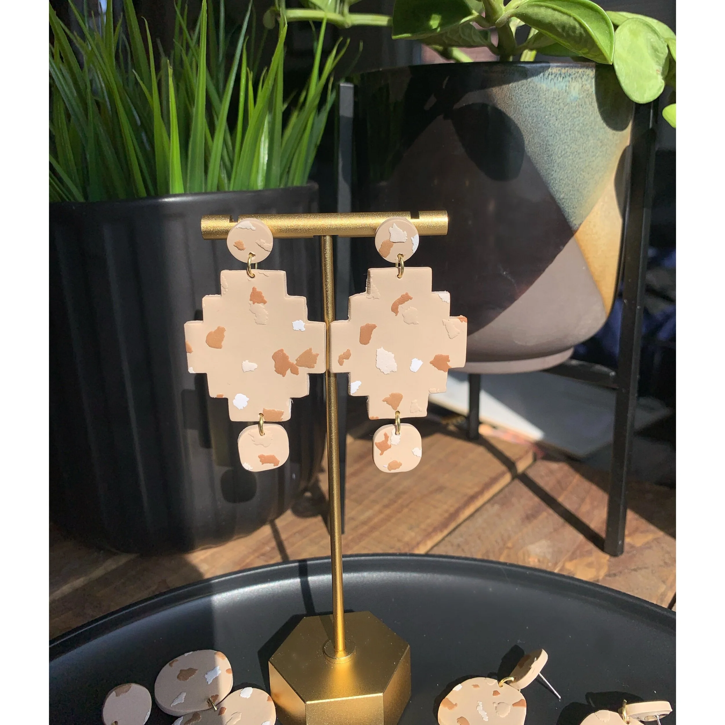 1CF4916B-8AF4-4508-90C0-B6D21A8CB5DD