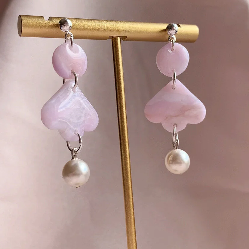 ED0FB213-CE54-4C6A-87CD-41E62EFBD9C2