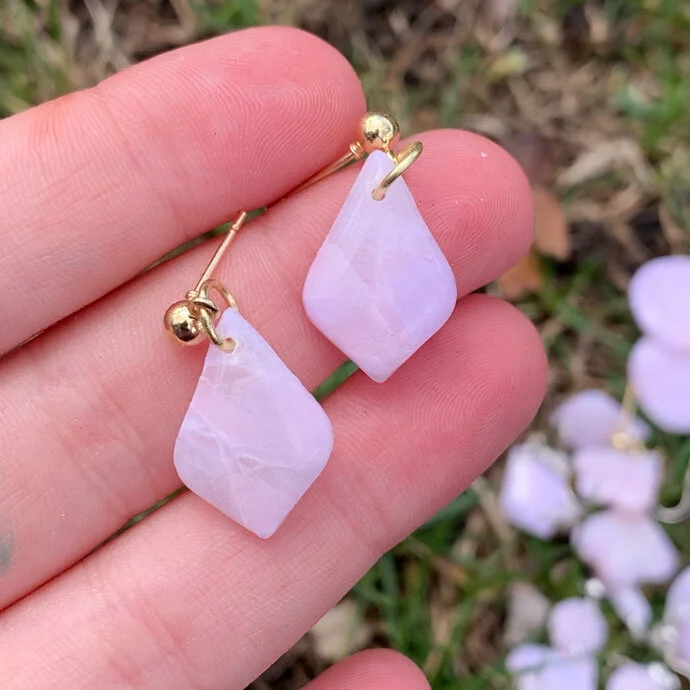 AAABB75D-E0CD-4797-A12C-31DA16618022