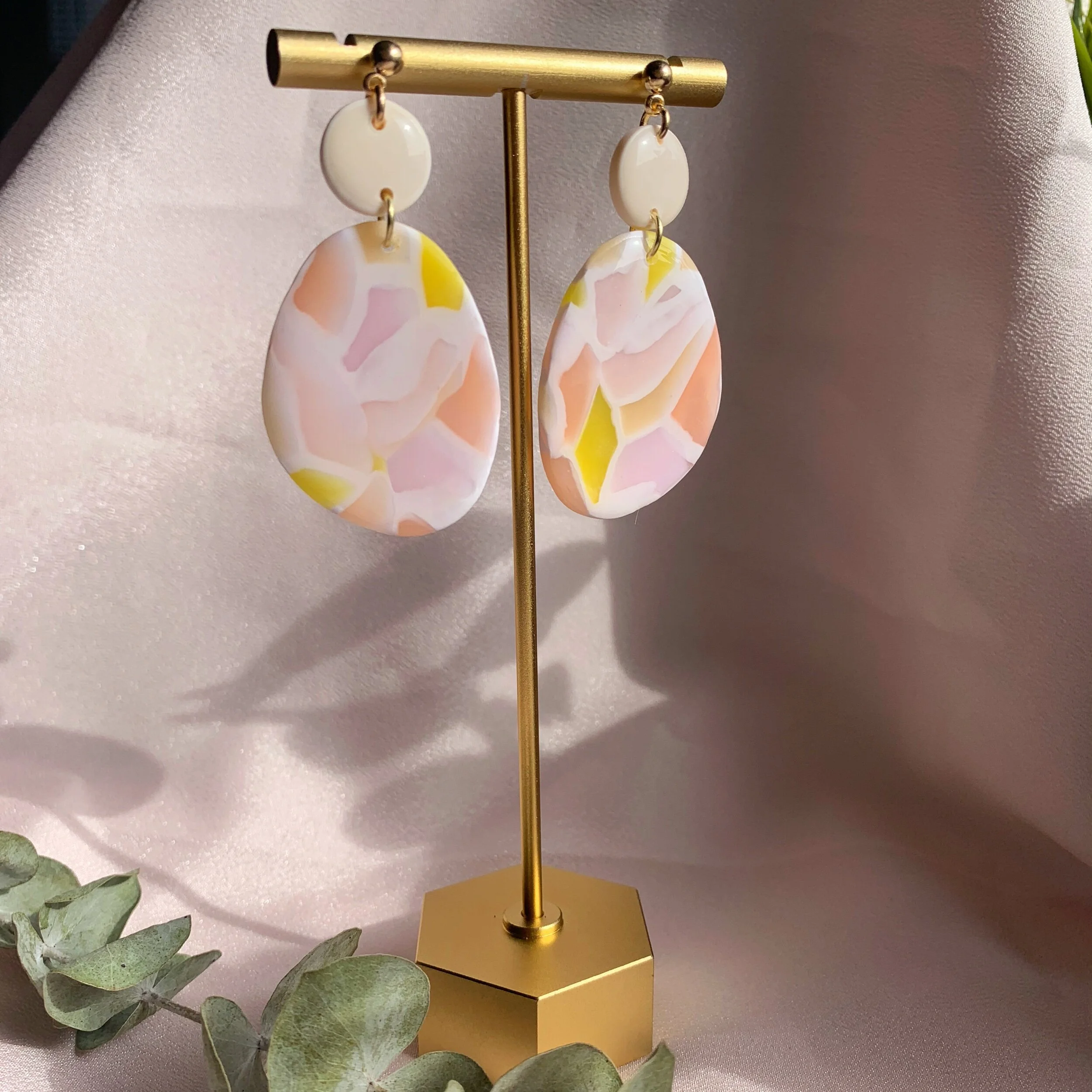 3FE6E409-CB22-4283-BE6B-9FCC30DC5146