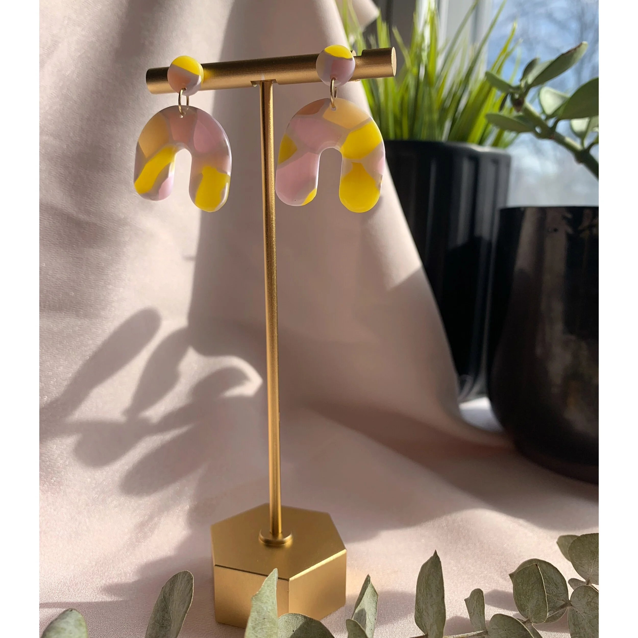 F8F2D4AA-924D-4D00-ADCF-F9D0A90A61FC