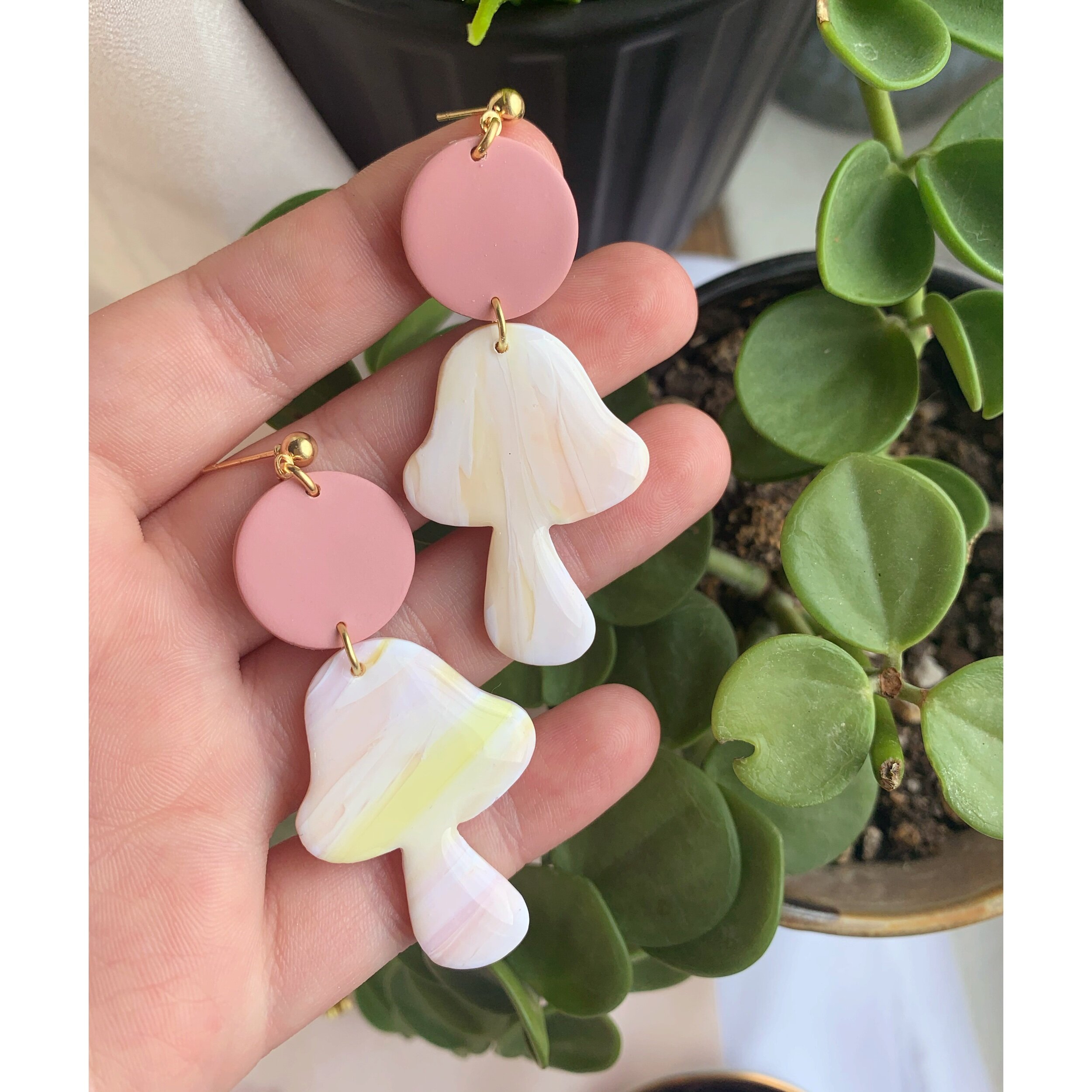 3C0F7817-1983-404E-BCB9-43A05B3CE3DD