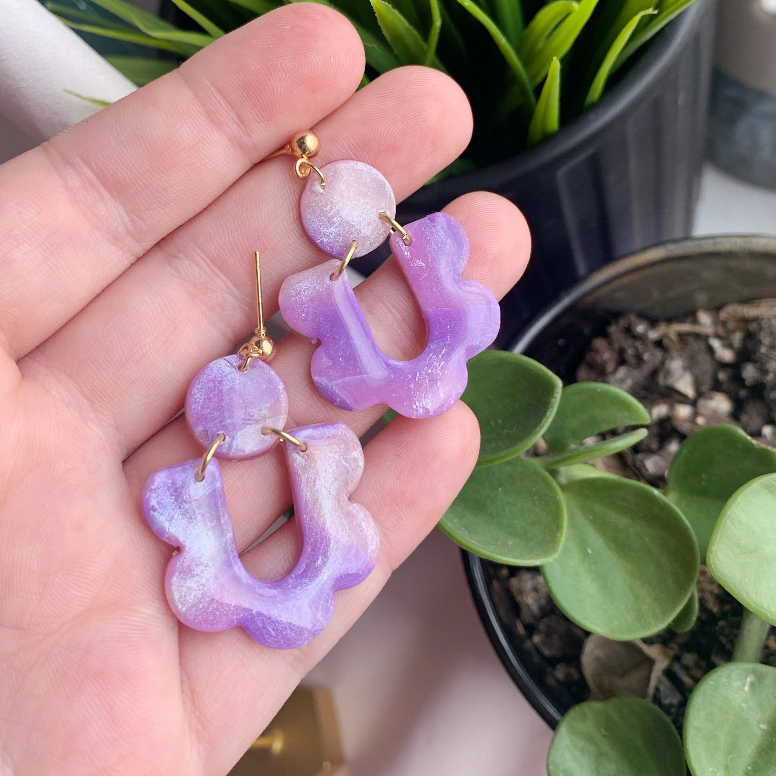 FA01EDB9-7DF8-4699-9FBB-E966D071AAB6