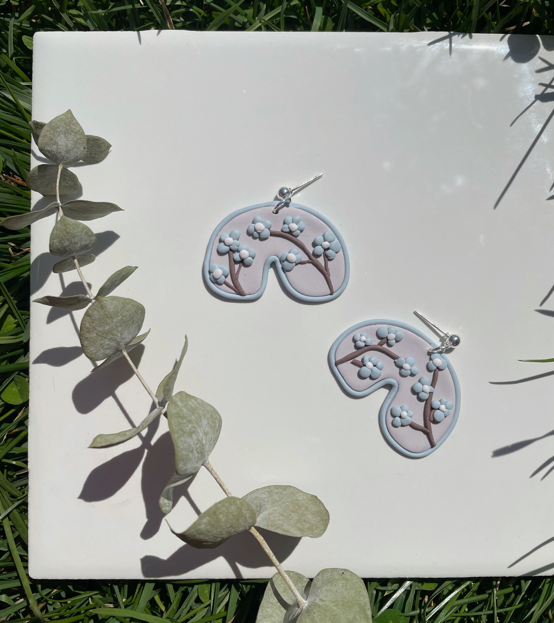 333C7AA8-658C-4662-BA85-E64985422B4D