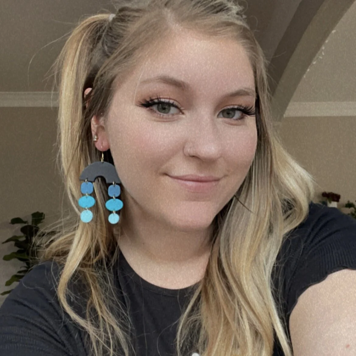 34B9DE99-FC3B-4195-B8F0-4358D8C30482