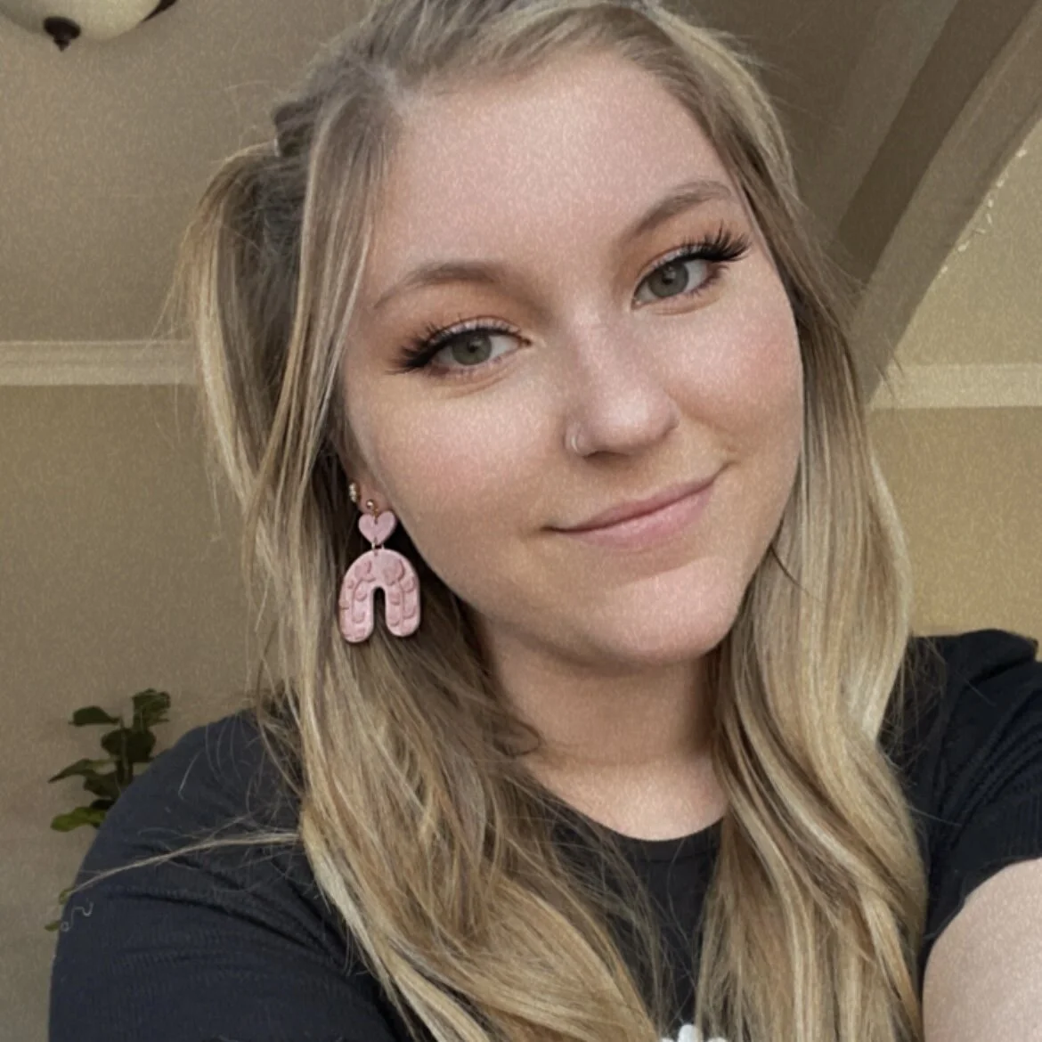 80998355-CFEE-430E-A270-34D0D8DD512F