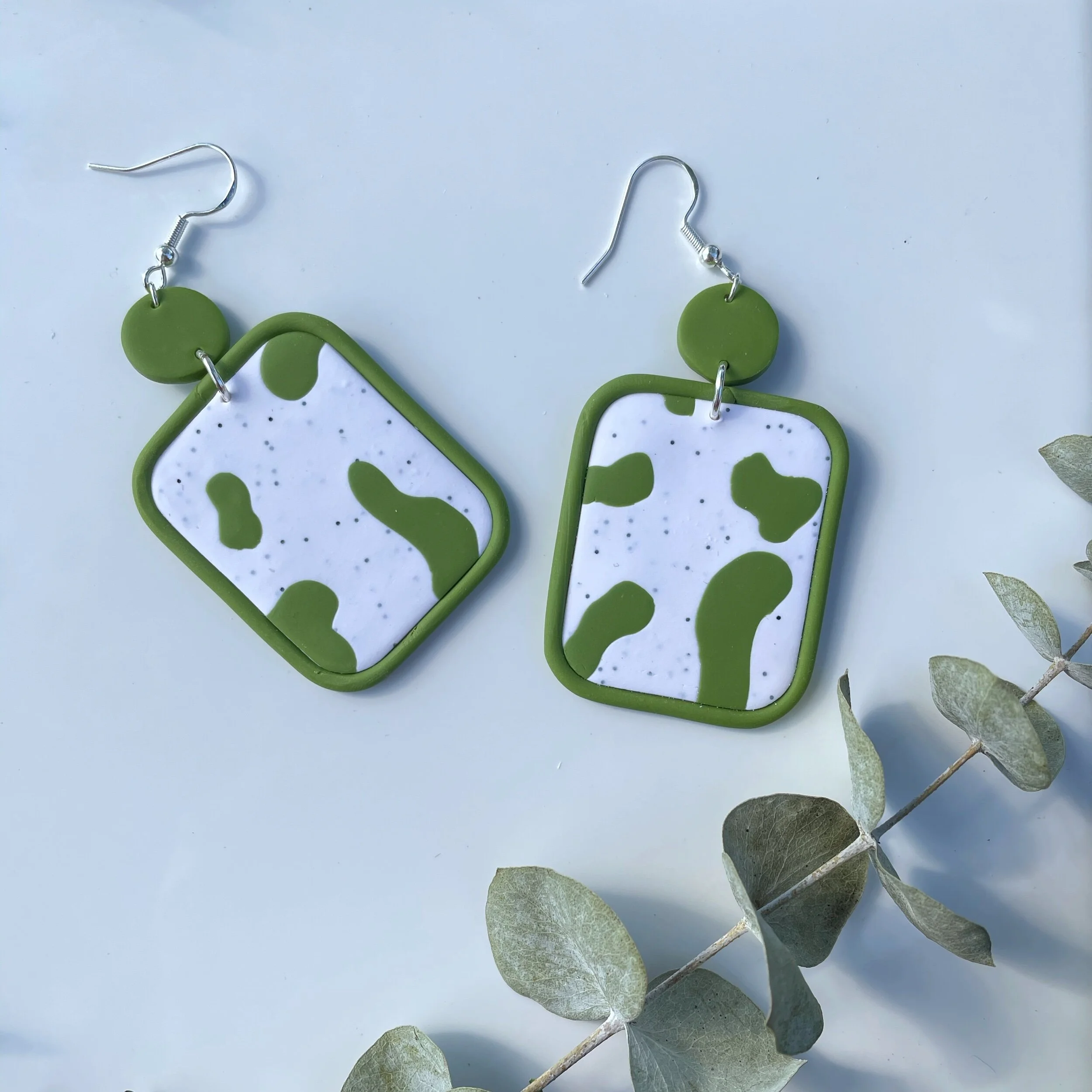 2B382E95-E246-4863-BC2B-5449FF1C7AC1