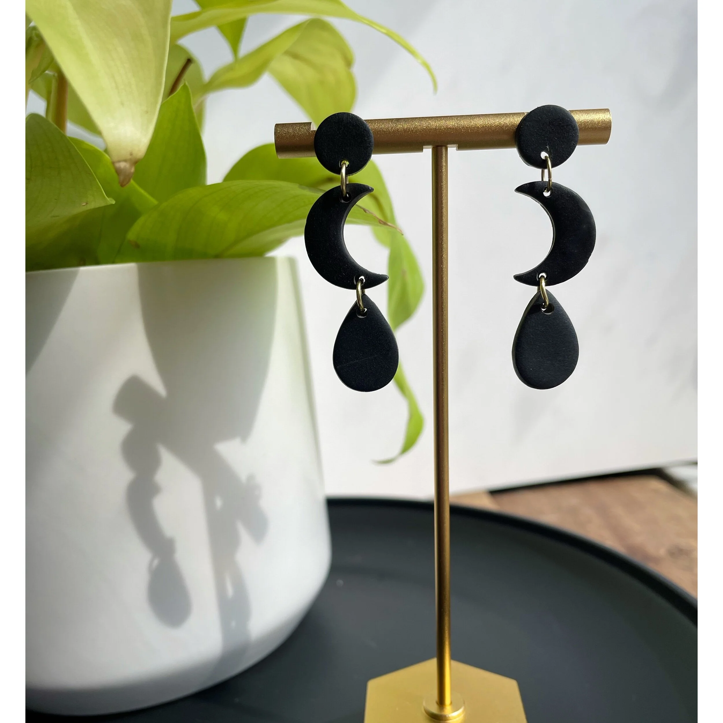 5BDF3E58-97F6-4A70-B7B0-9F11B7DB4A3A