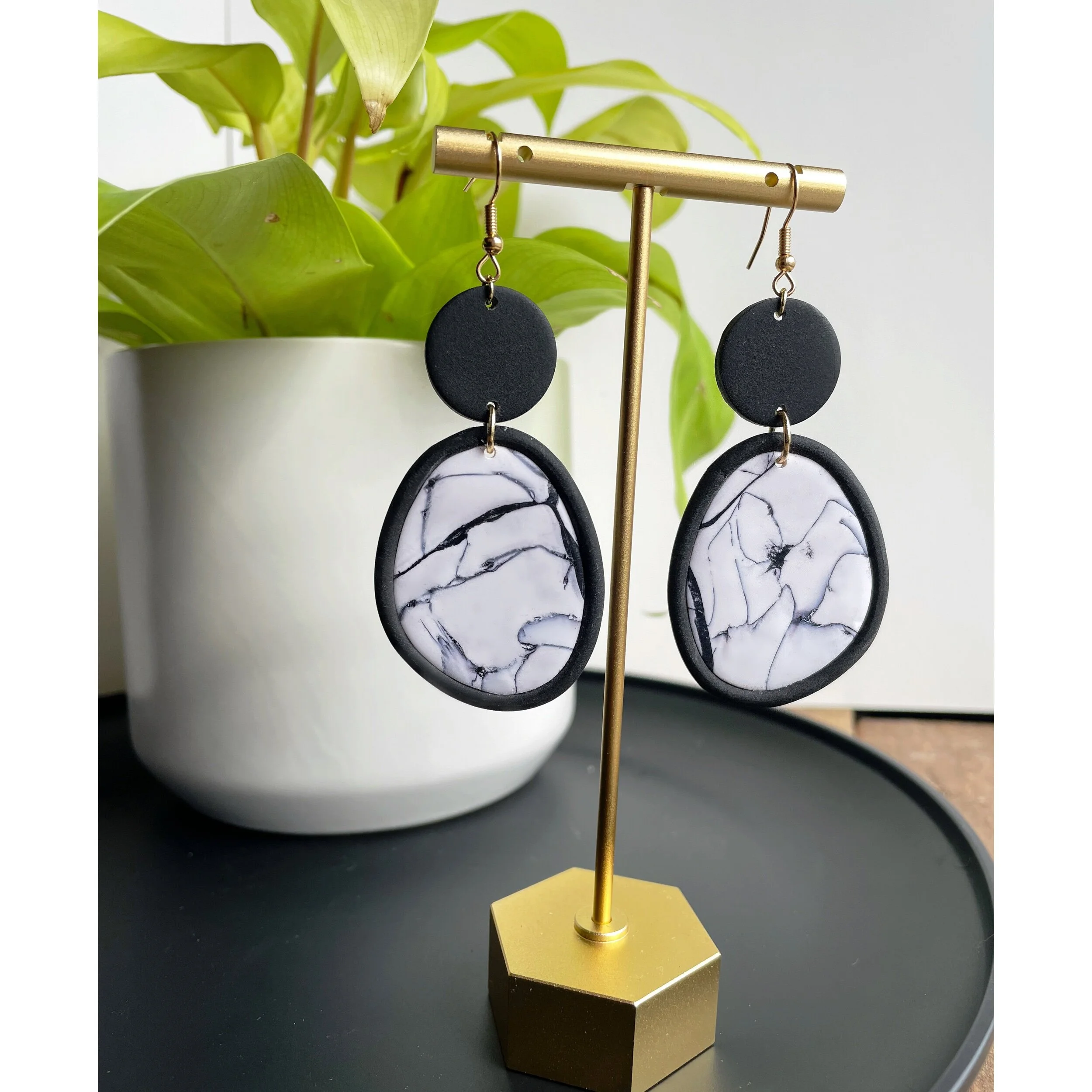 9DFF209B-6E30-4DB7-A31B-5C9F5DDF4A75