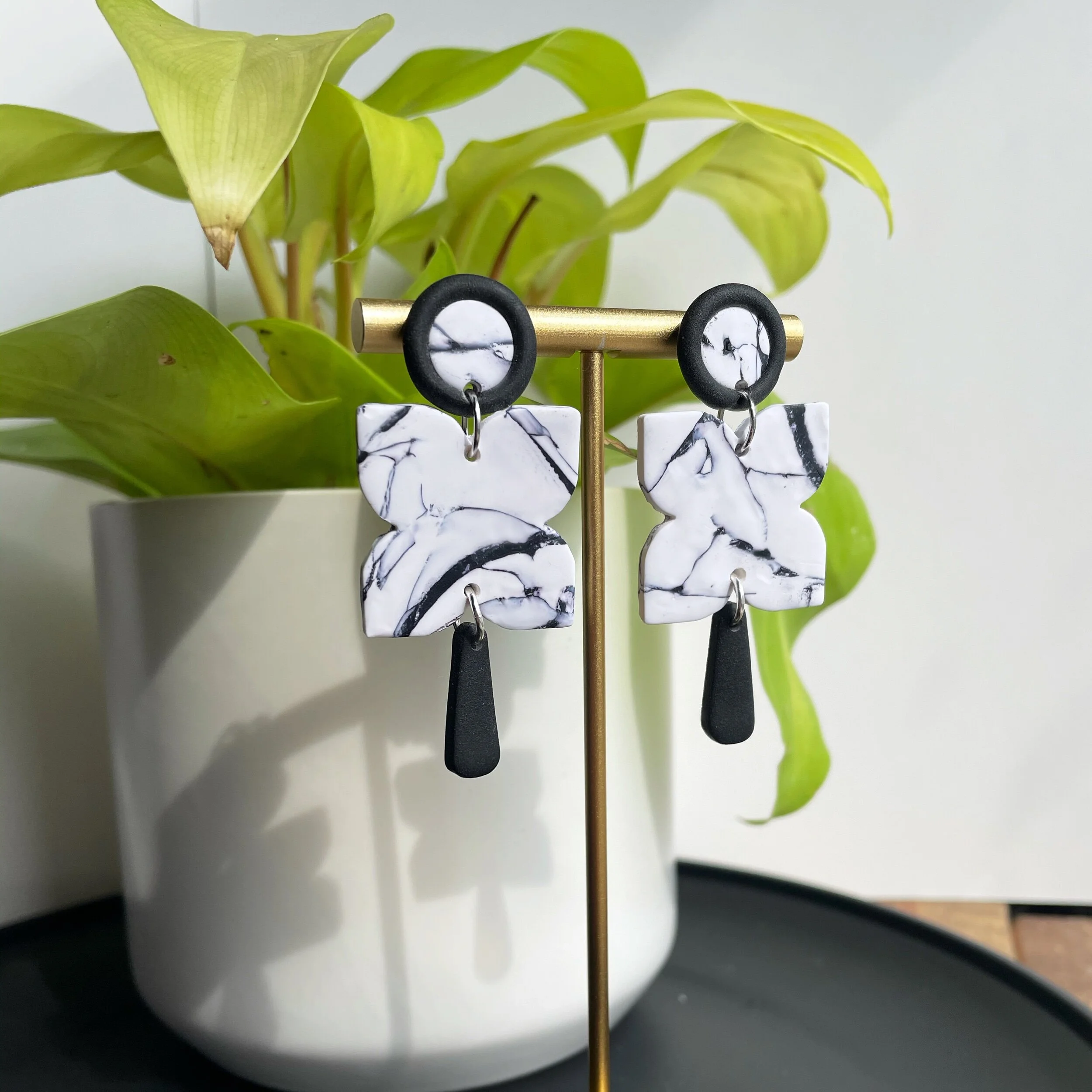 D7790B01-437E-49A8-B74C-0AA46DE1975C