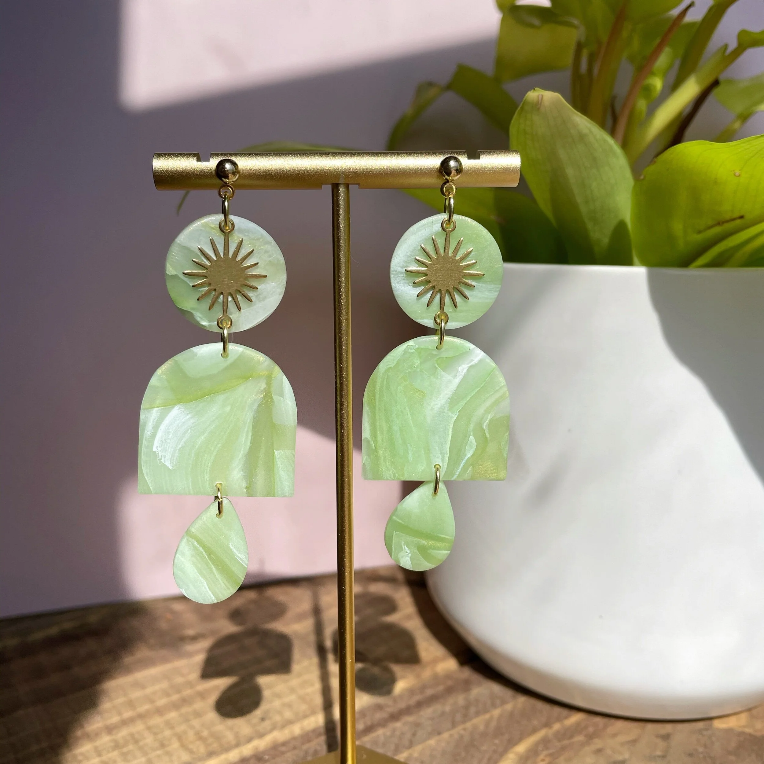 1C9DB3F4-4FAB-412E-BF9B-5CB7D95229D4