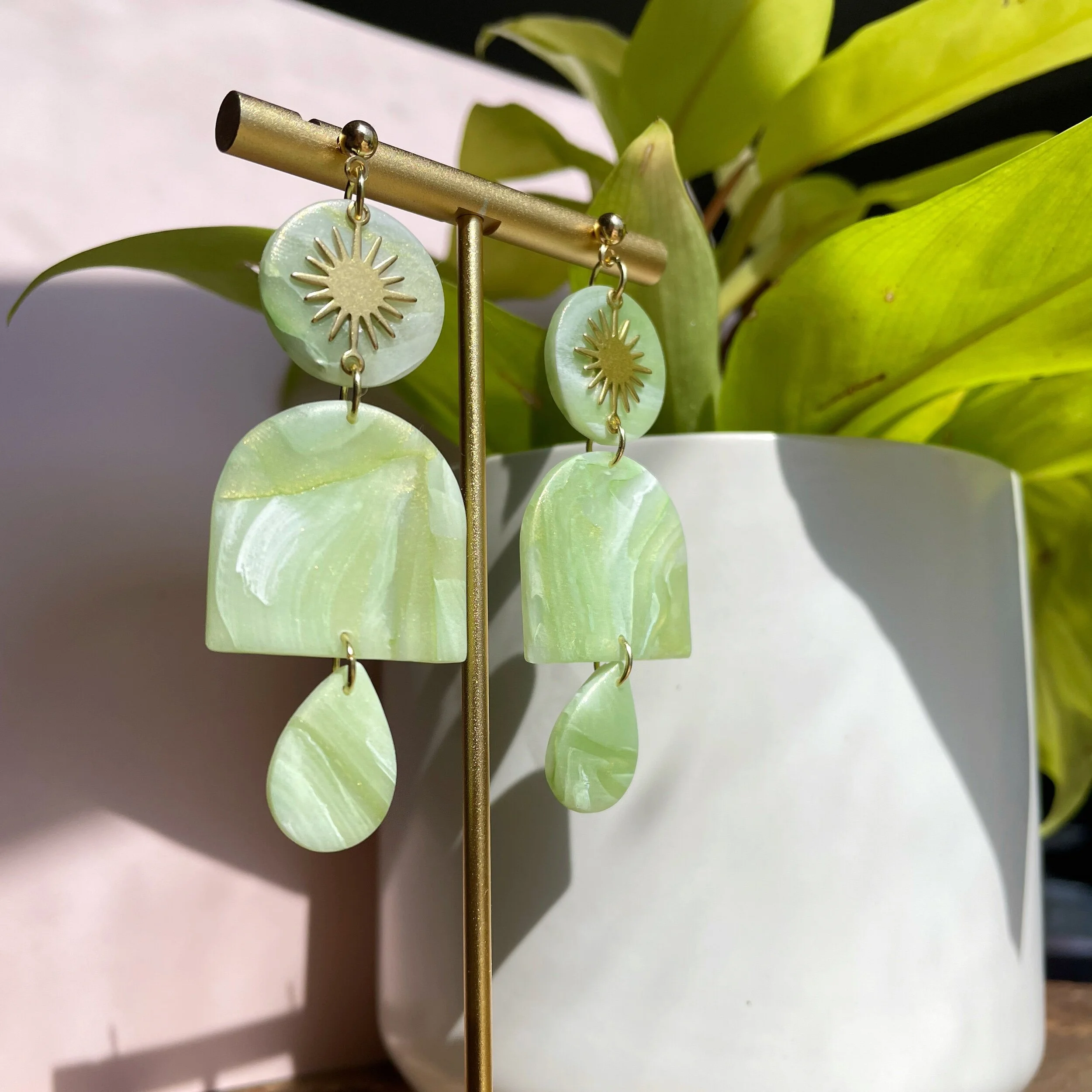 7786F096-79A6-4256-8D43-878DC4C92753