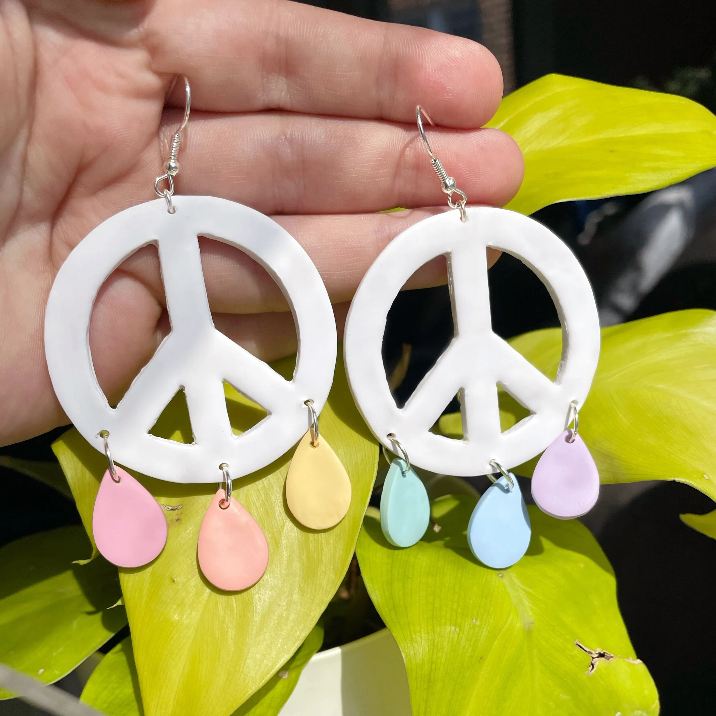 C7699E40-32A1-4AB7-8414-3CCD213354E0