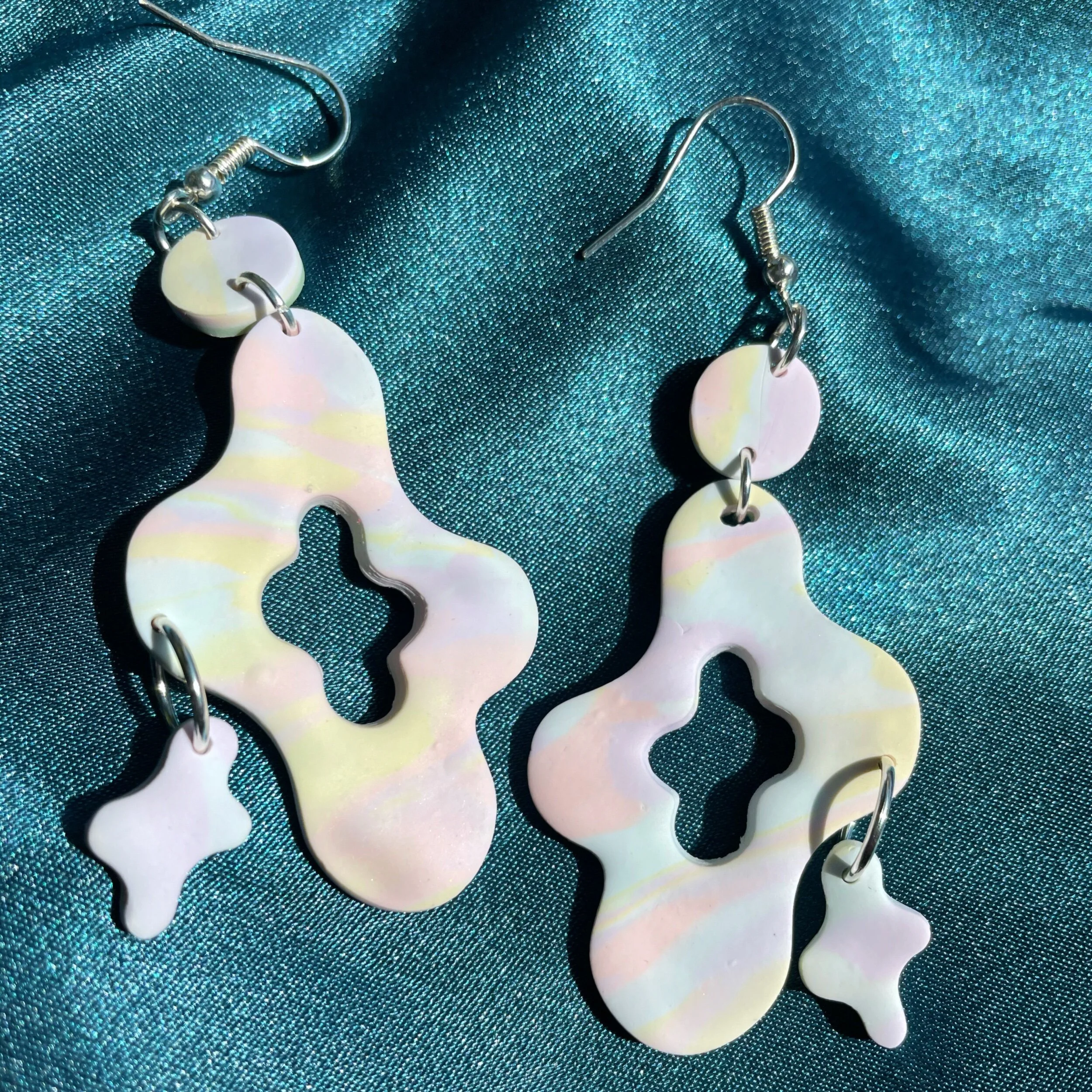 B706A2D8-C4F4-47ED-8CA2-870F5E7F8097