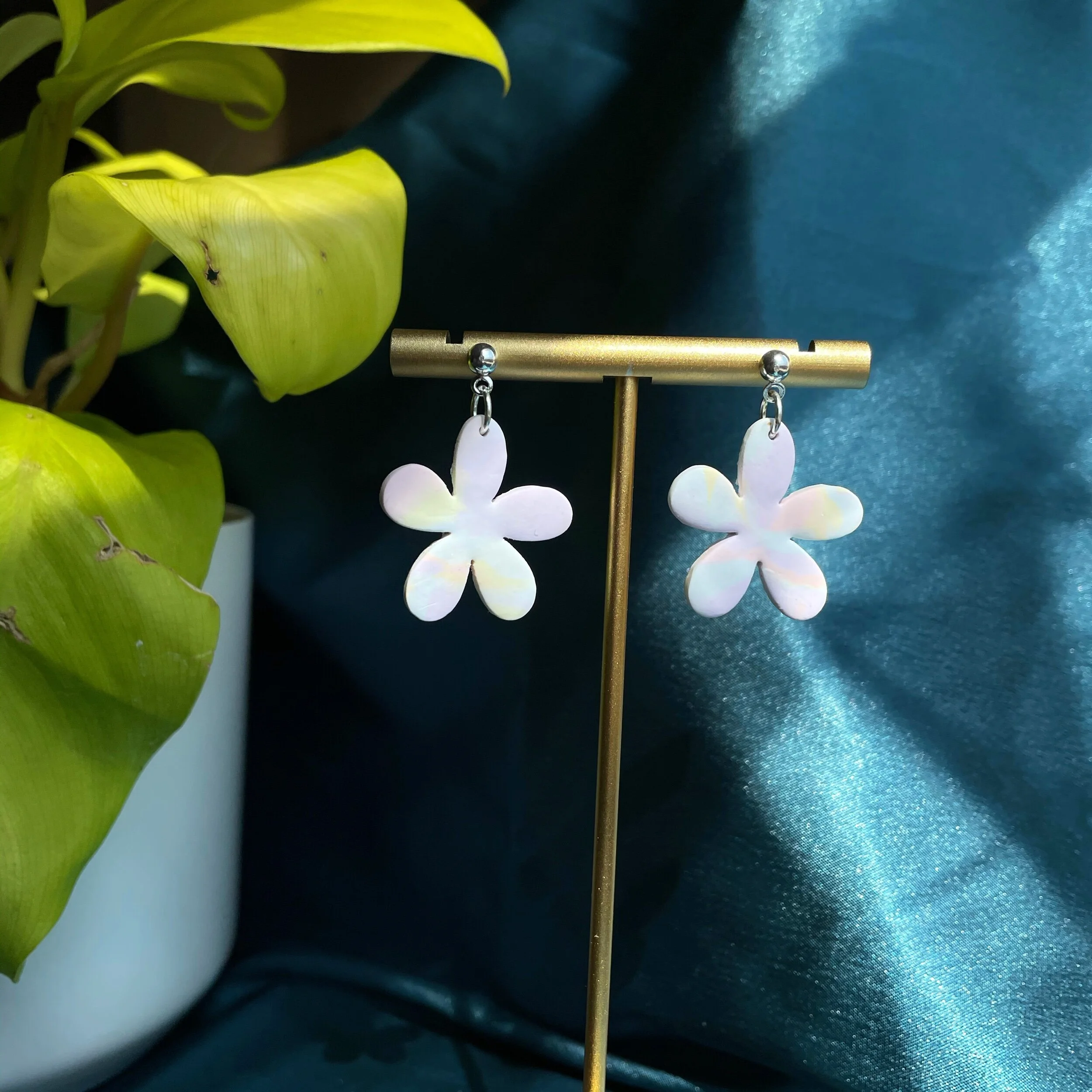 7BDE2490-B307-4F86-841E-F36A64D93430