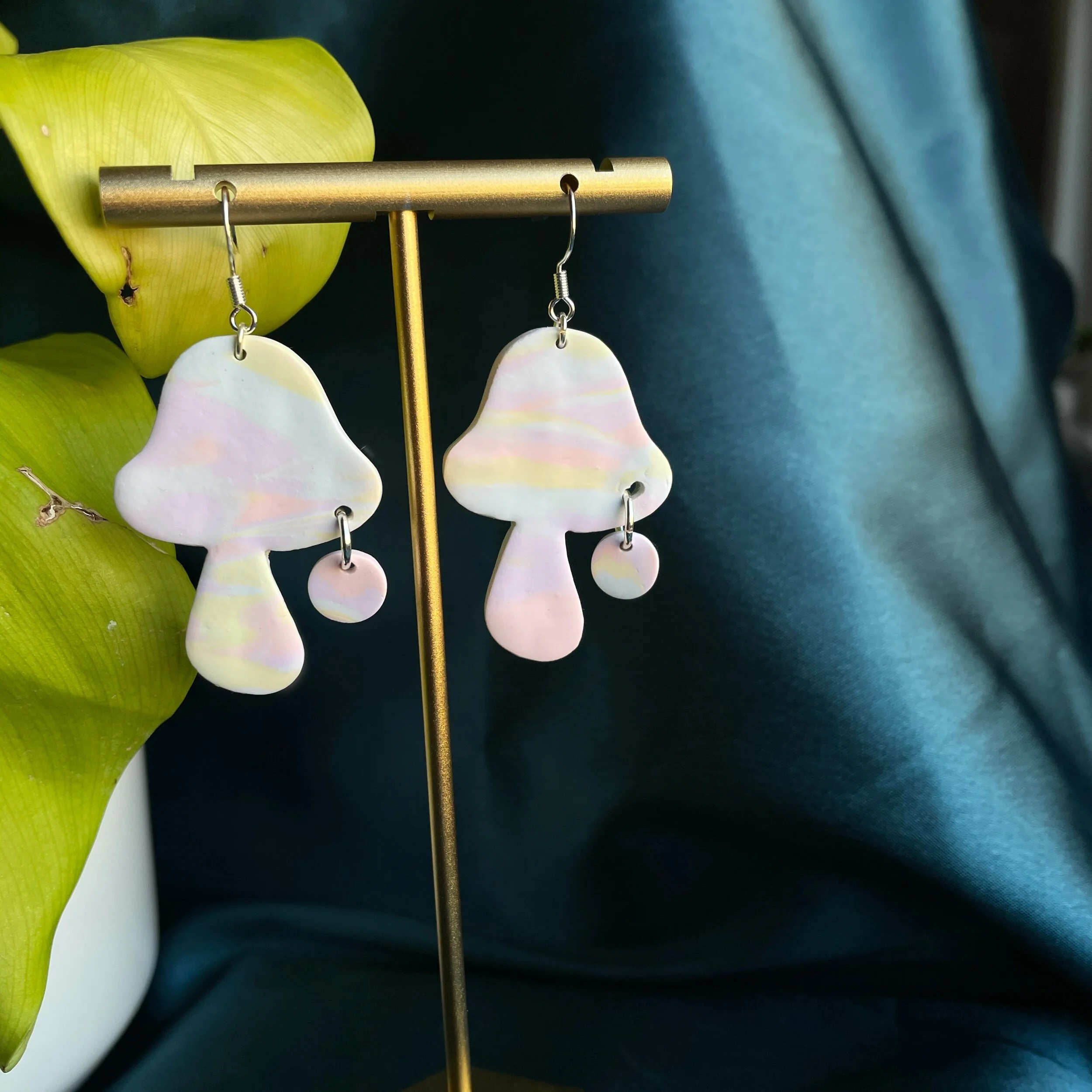 21E5F63F-92D7-409E-88B3-9595995A1B0F