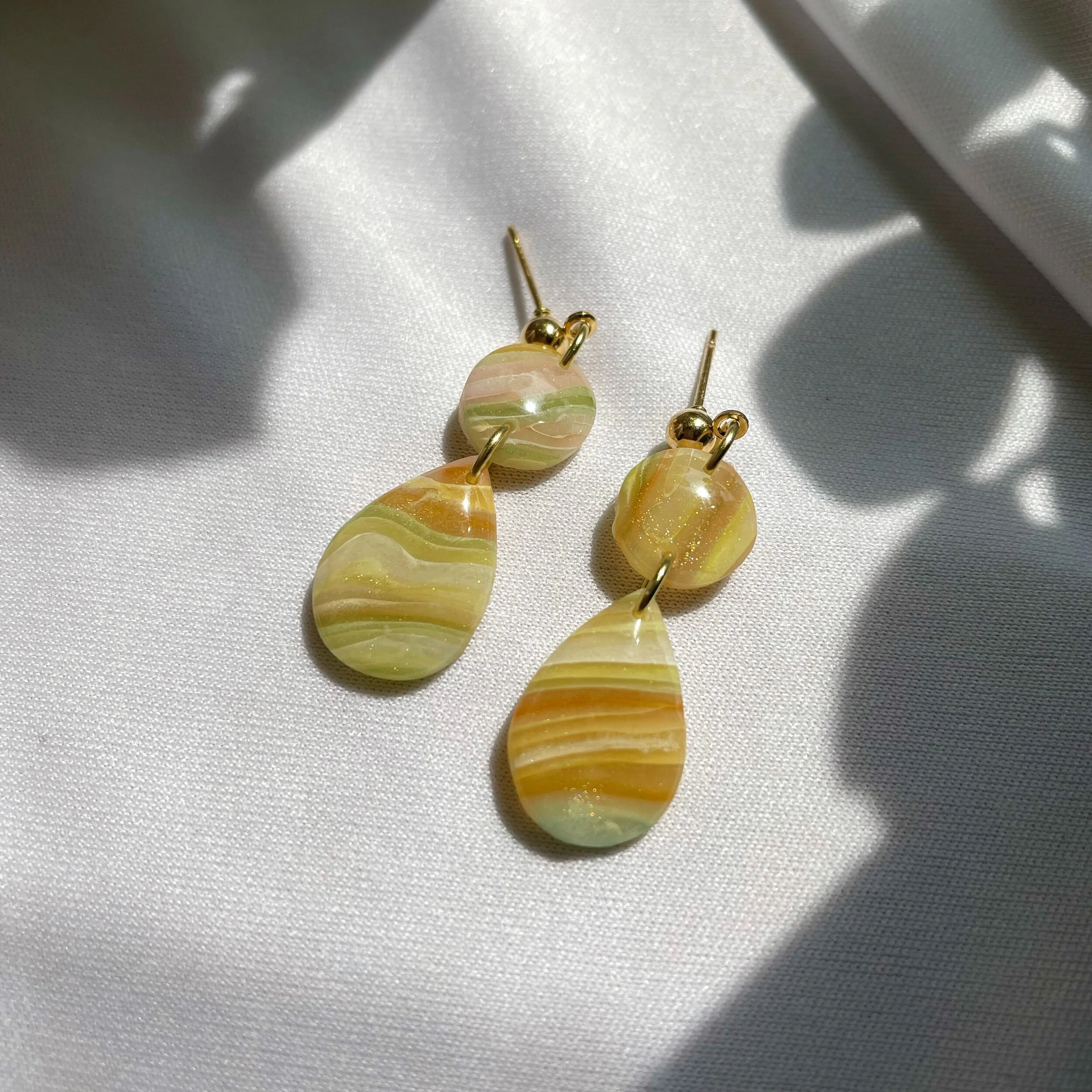 76D337B9-477F-4B51-94A4-B1C75470EC88