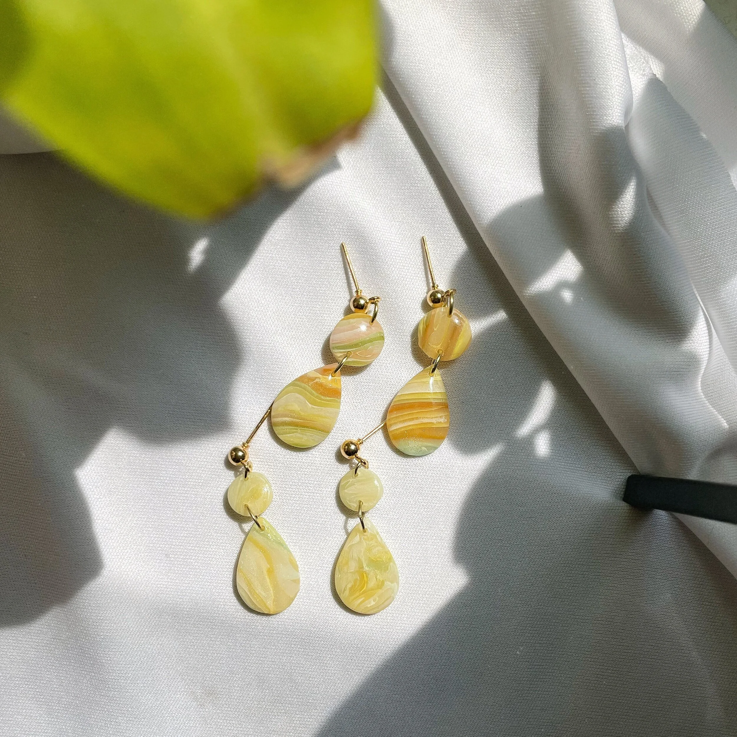 EFC430CA-1A3D-47E6-896C-870E15B22E38