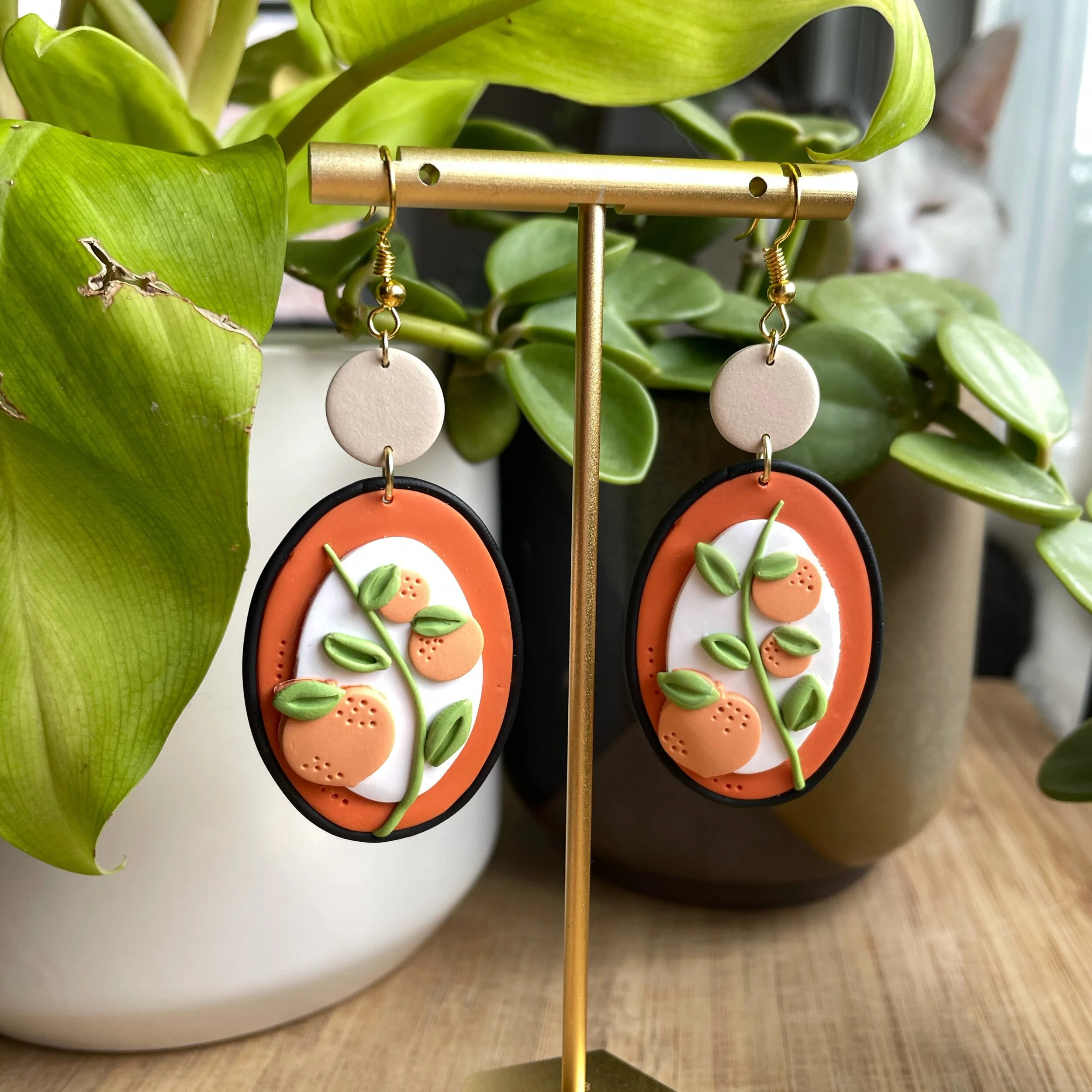 5CDB8F85-B156-41AA-82AB-EC7AFC004F0A