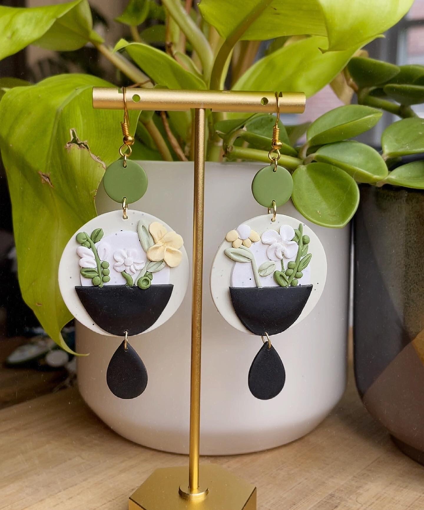 BAAA2777-39B9-4A60-8E6B-061262573B9C